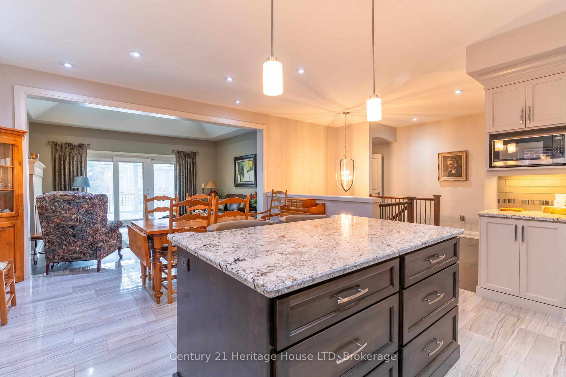 Photo 20 of 69 Turnberry Trail, Welland, Hwy 406/Welland — HOMEH