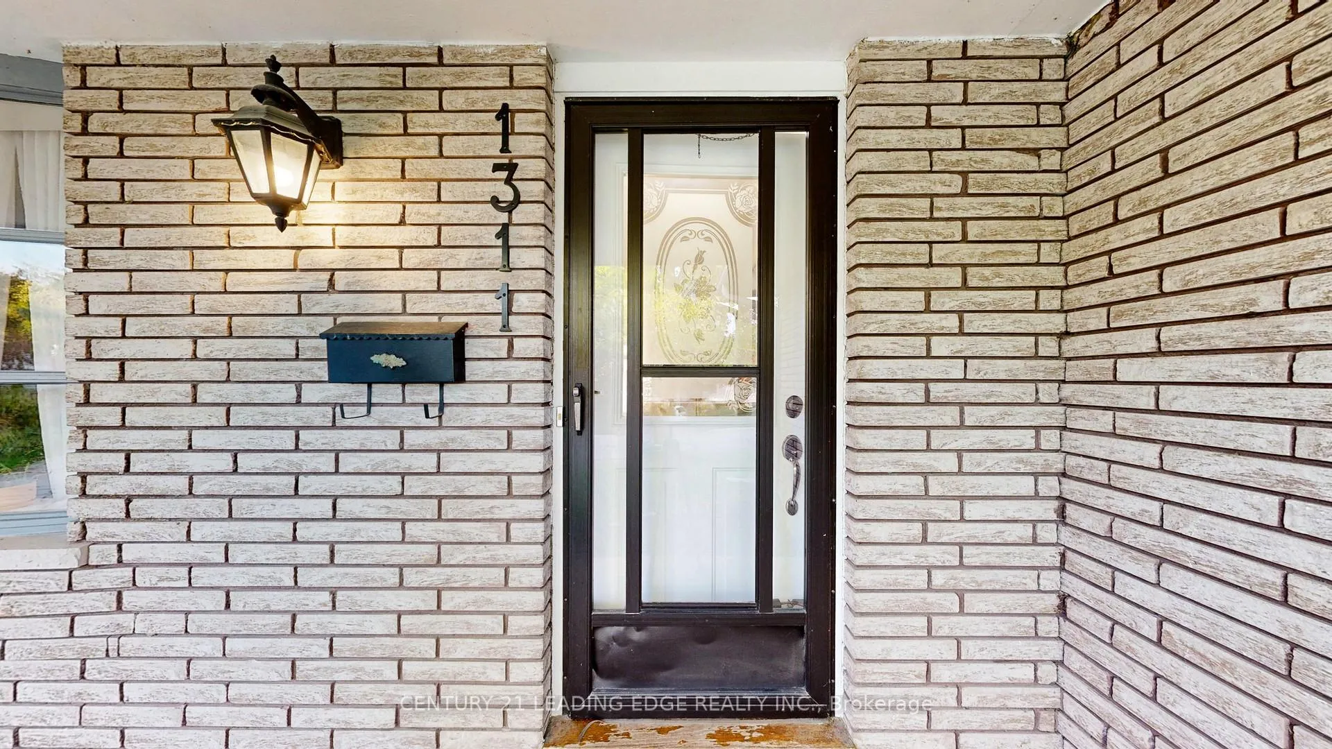 Photo 3 of 1311 Cartier Boulevard, Peterborough, Northcrest Ward 5 — HOMEH