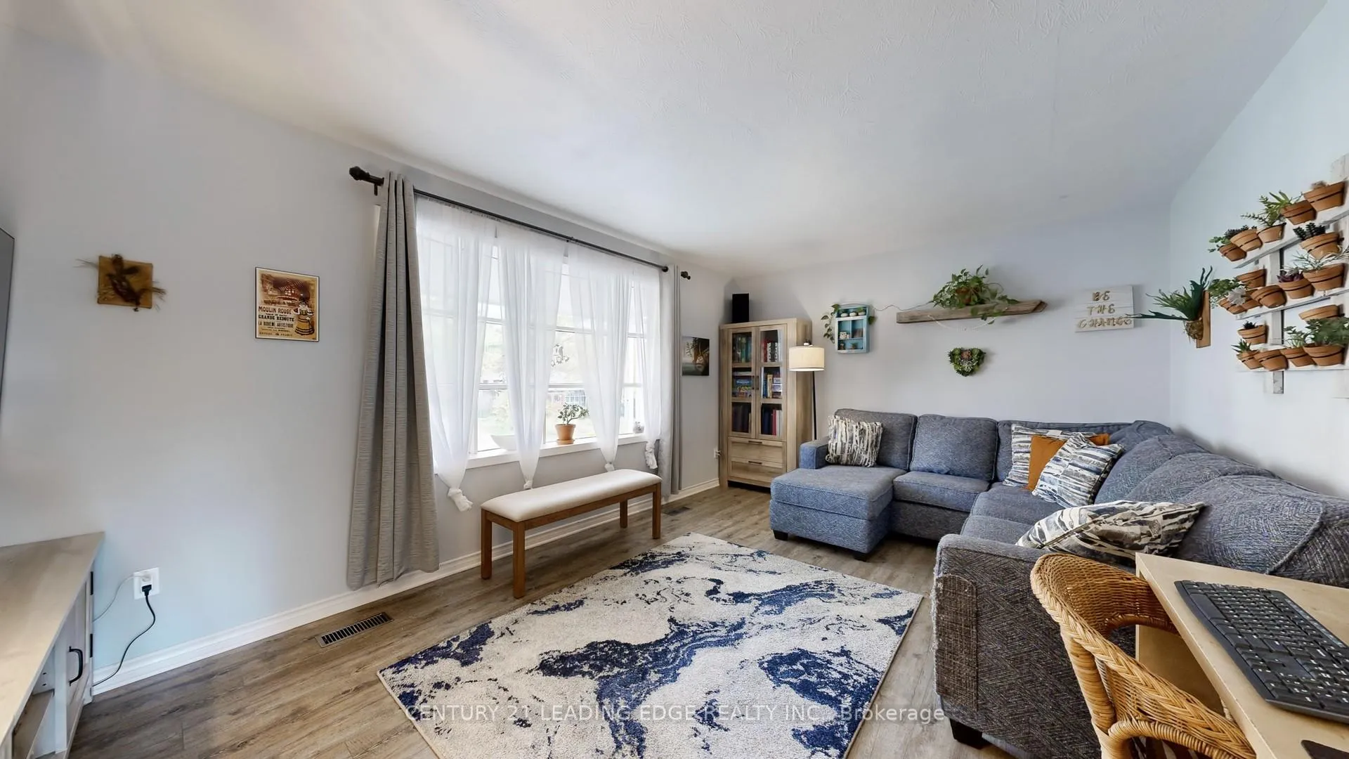 Photo 5 of 1311 Cartier Boulevard, Peterborough, Northcrest Ward 5 — HOMEH