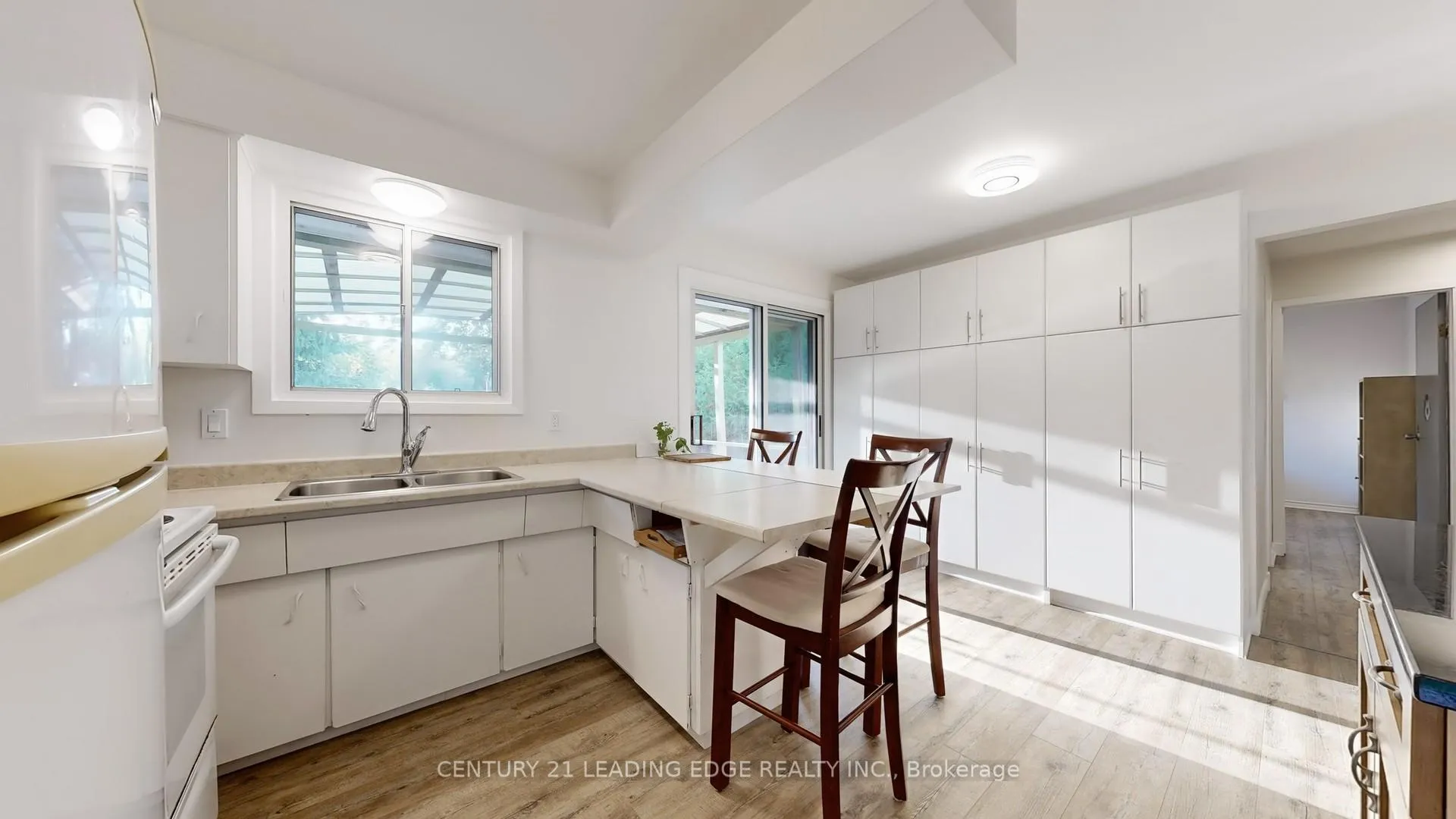 Photo 7 of 1311 Cartier Boulevard, Peterborough, Northcrest Ward 5 — HOMEH