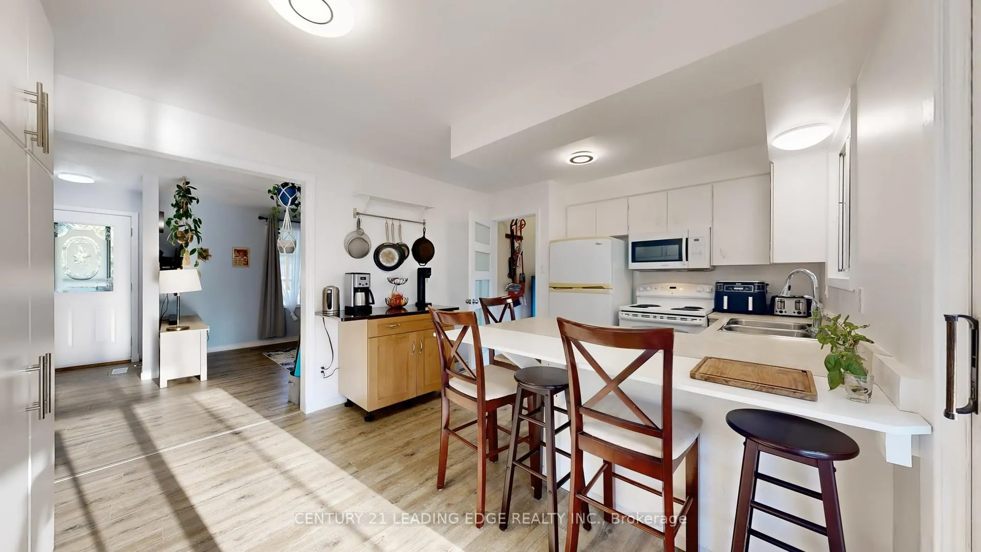 Photo 8 of 1311 Cartier Boulevard, Peterborough, Northcrest Ward 5 — HOMEH