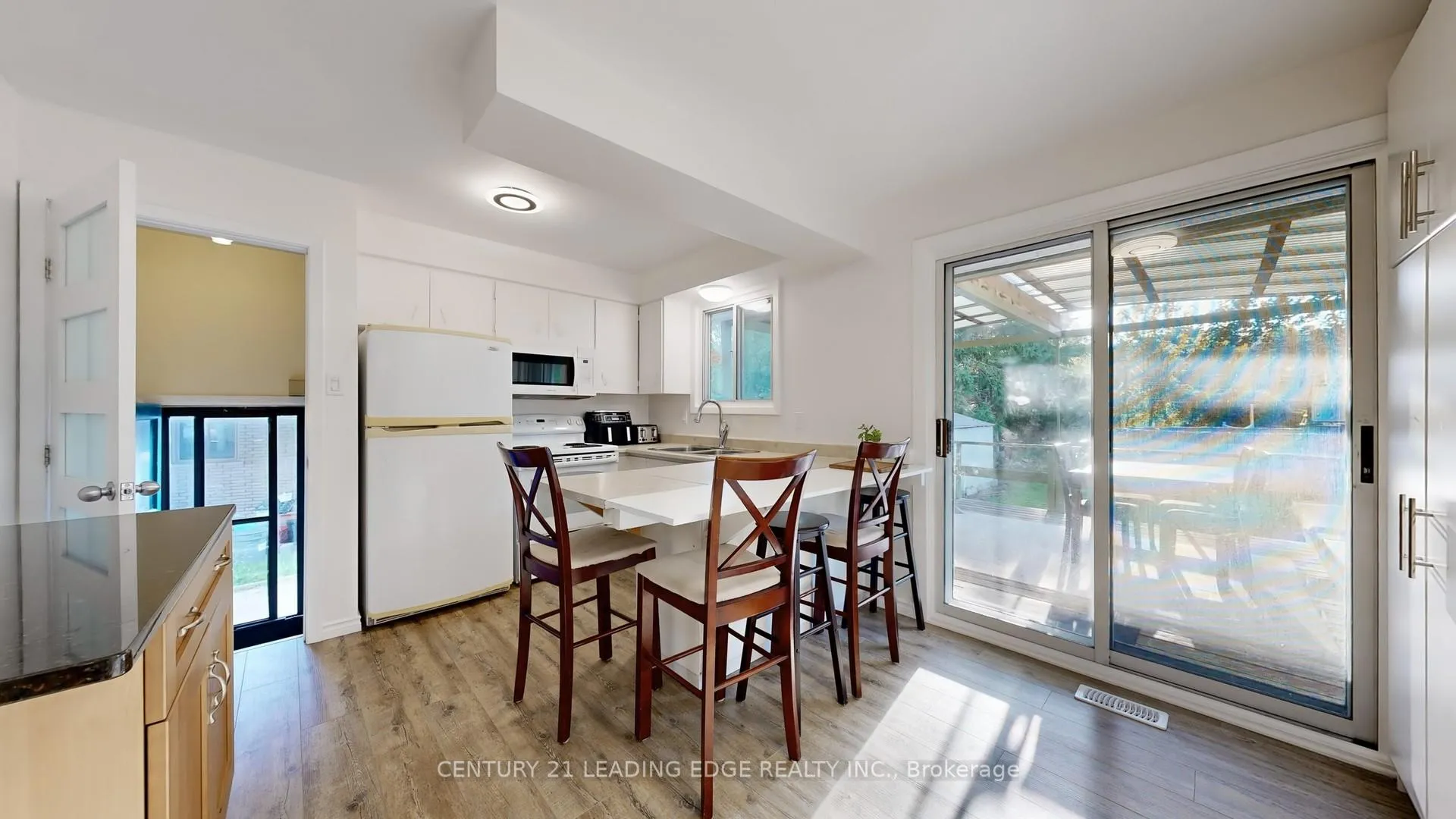 Photo 9 of 1311 Cartier Boulevard, Peterborough, Northcrest Ward 5 — HOMEH
