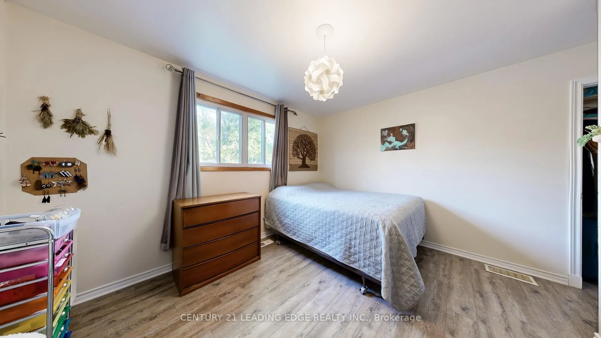Photo 11 of 1311 Cartier Boulevard, Peterborough, Northcrest Ward 5 — HOMEH