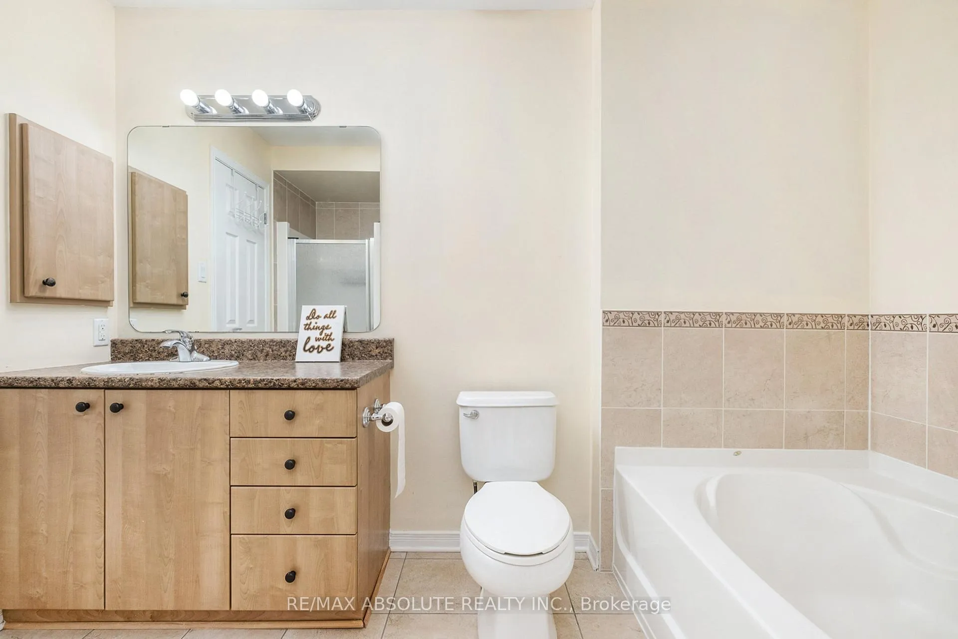 Photo 11 of 113 Keltie Private, Ottawa, Barrhaven - Longfields — HOMEH
