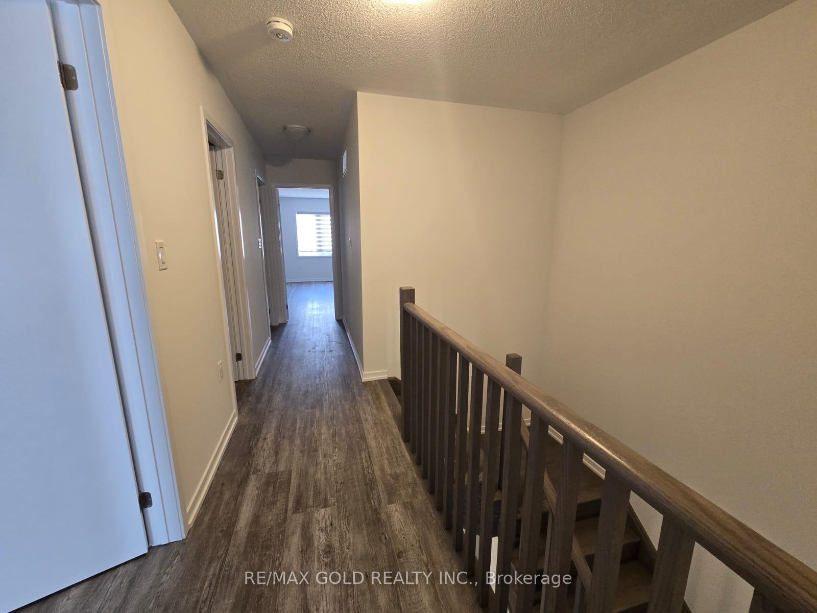 Photo 4 of 1546 Wheatcroft Drive, Oshawa, Kedron — HOMEH