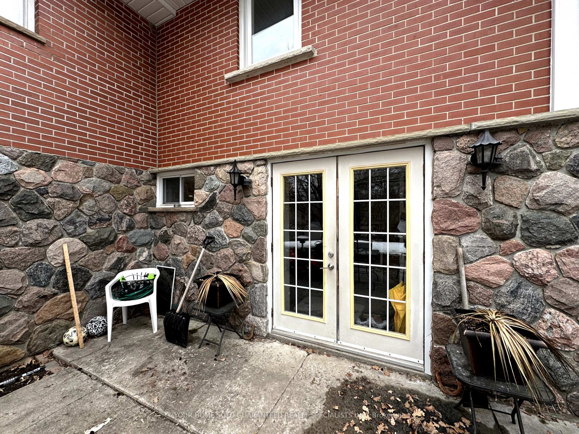 Photo 6 of 46 Temperance Street, Aurora, Aurora Village — HOMEH