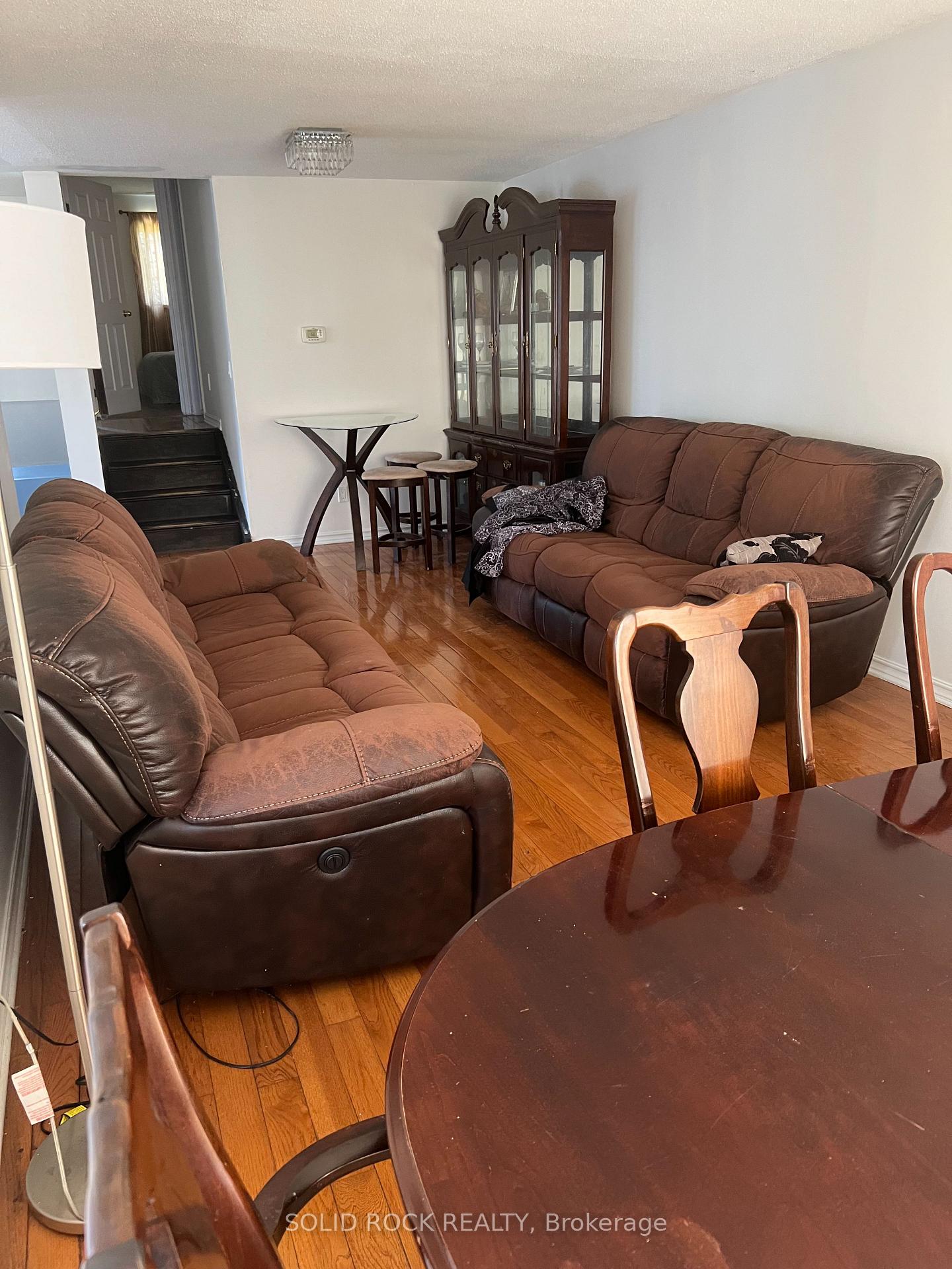 Photo 3 of 1429 Windsor Drive, Brockville — HOMEH