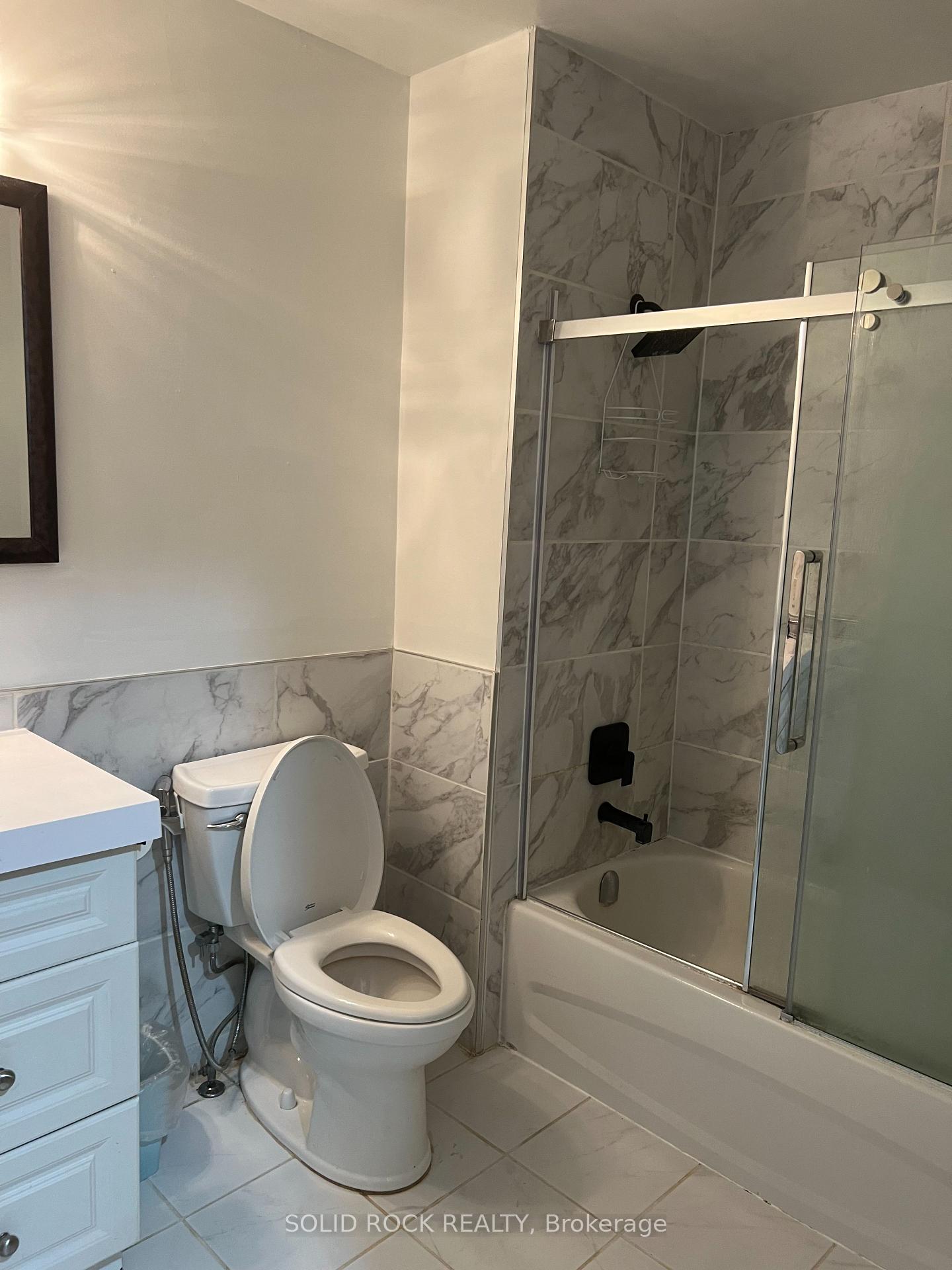 Photo 5 of 1429 Windsor Drive, Brockville — HOMEH