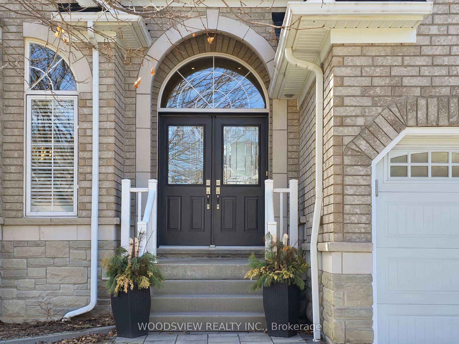 Photo 2 of 26 Hawstead Crescent, Whitby, Brooklin — HOMEH