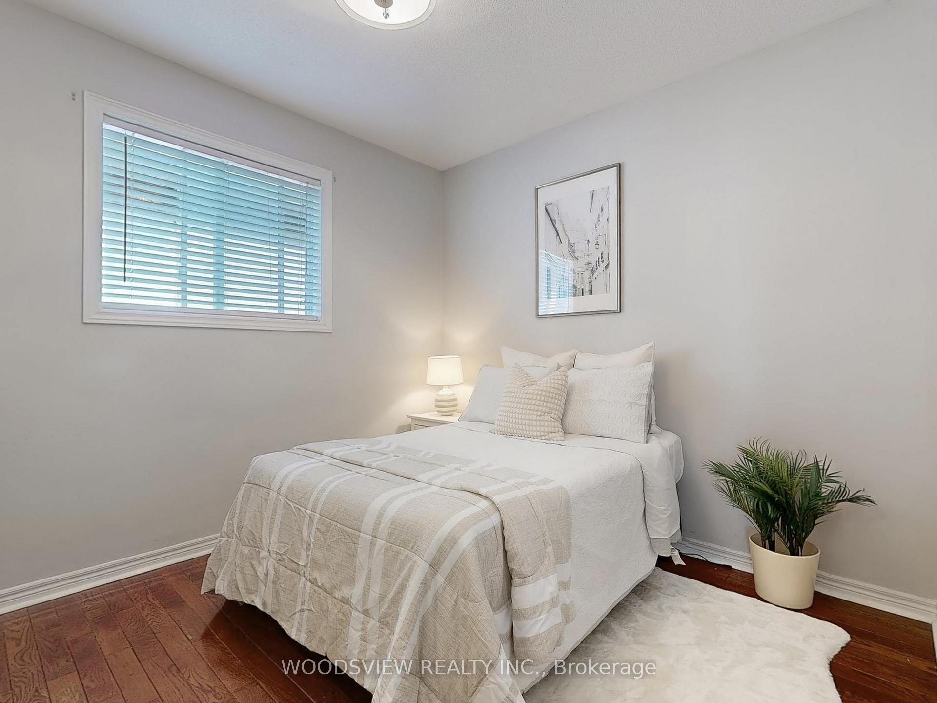 Photo 12 of 26 Hawstead Crescent, Whitby, Brooklin — HOMEH