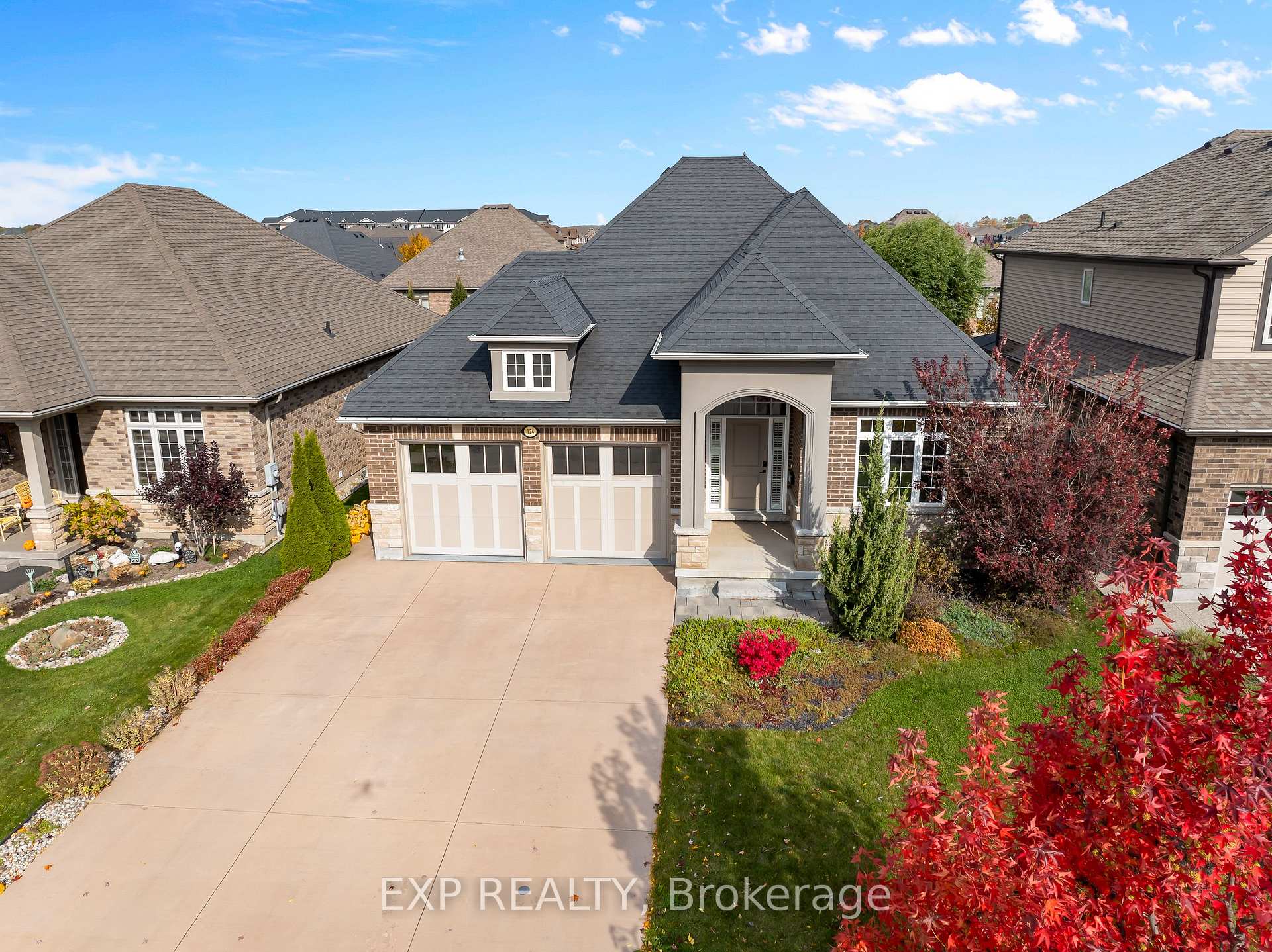 Photo 3 of 124 Timberview Crescent, Welland, Coyle Creek — HOMEH