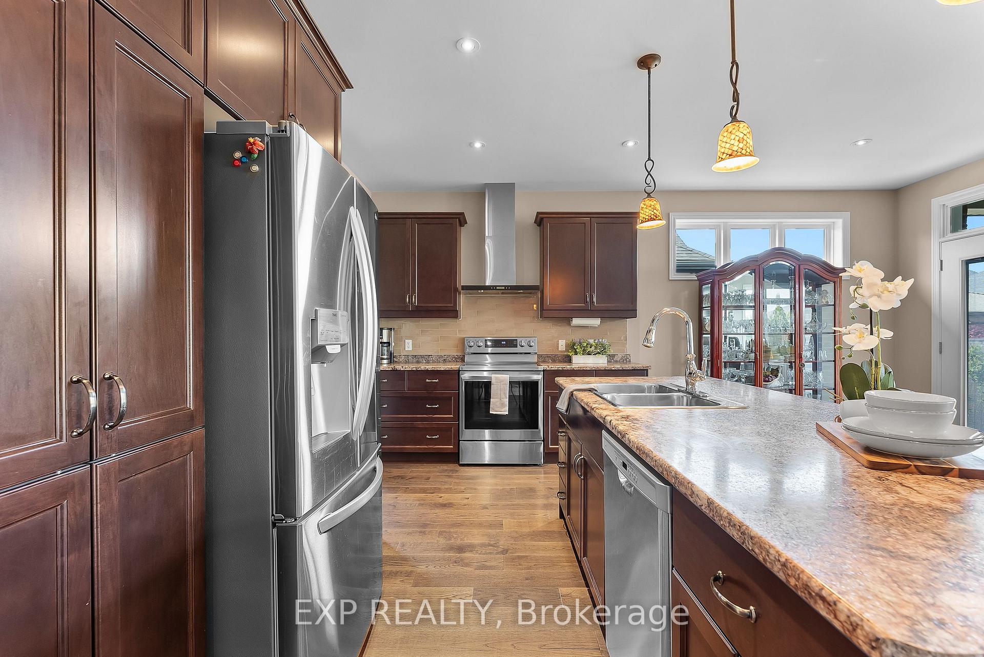 Photo 18 of 124 Timberview Crescent, Welland, Coyle Creek — HOMEH
