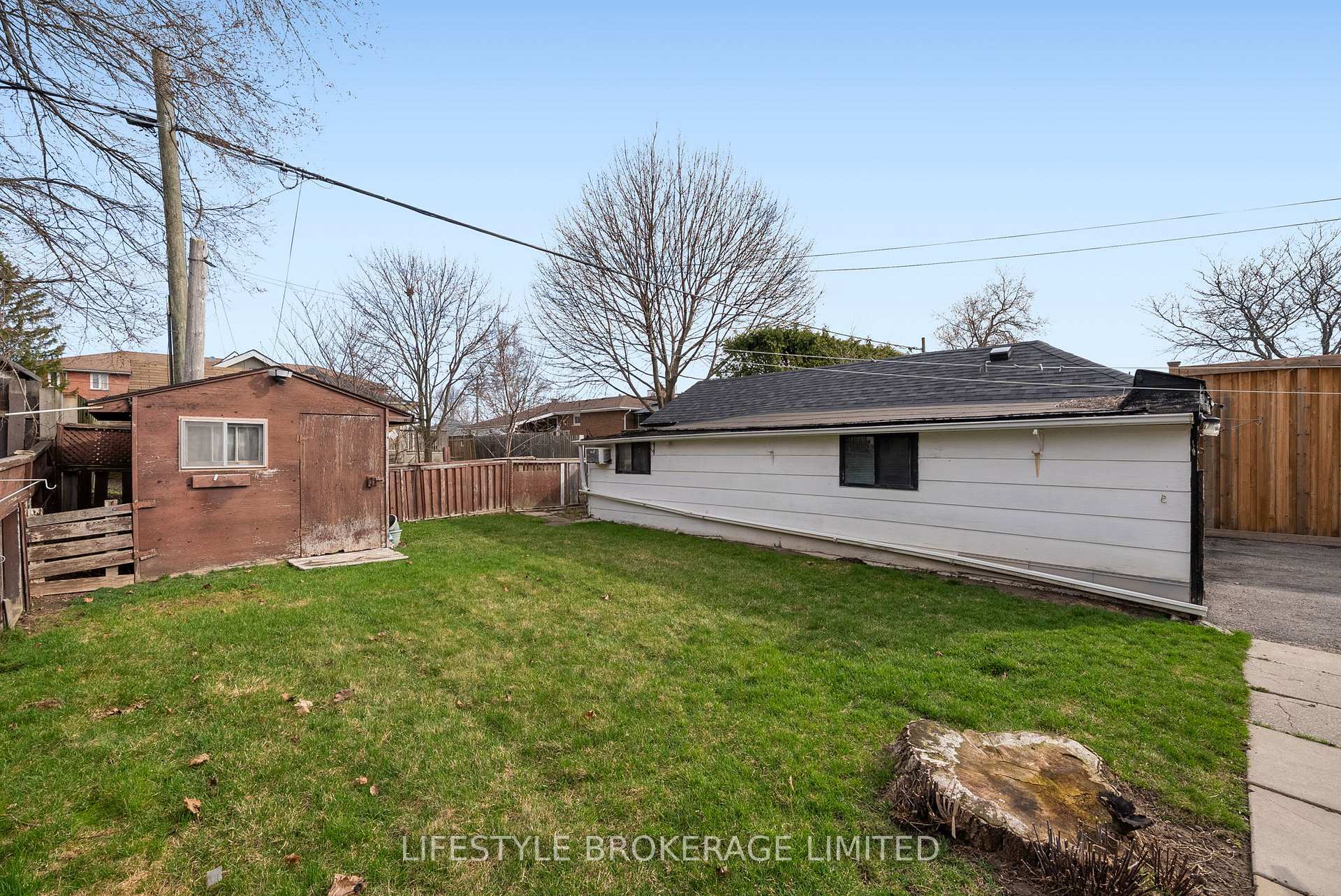Photo 3 of 38 Tecumseh Avenue, Oshawa, Centennial — HOMEH