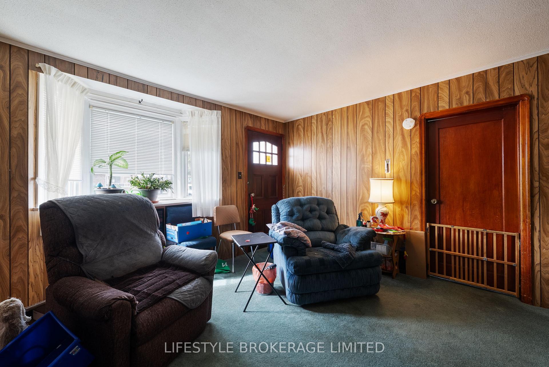 Photo 8 of 38 Tecumseh Avenue, Oshawa, Centennial — HOMEH