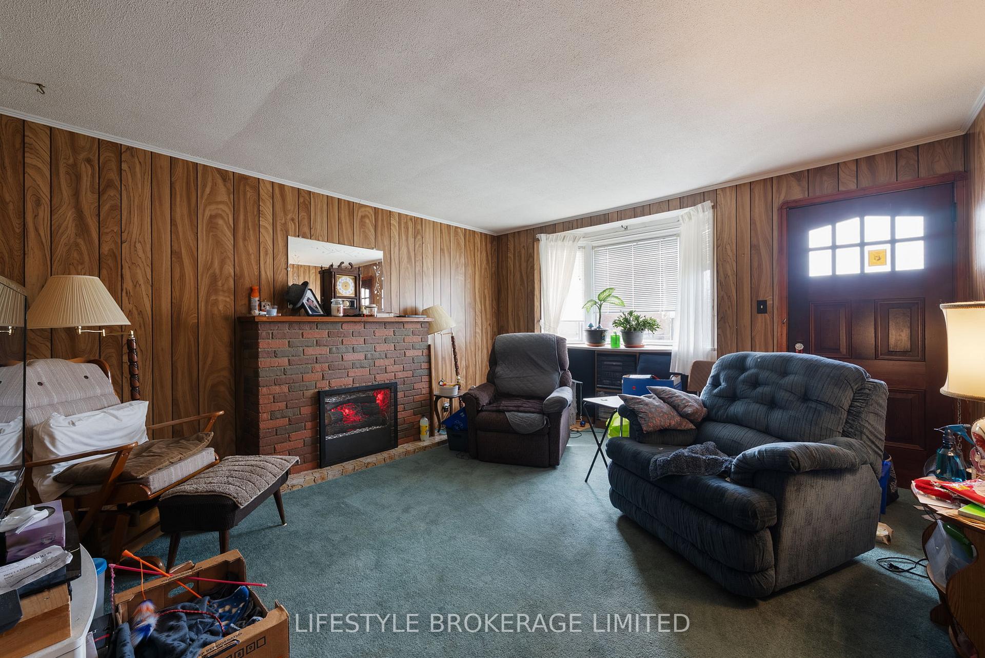 Photo 9 of 38 Tecumseh Avenue, Oshawa, Centennial — HOMEH