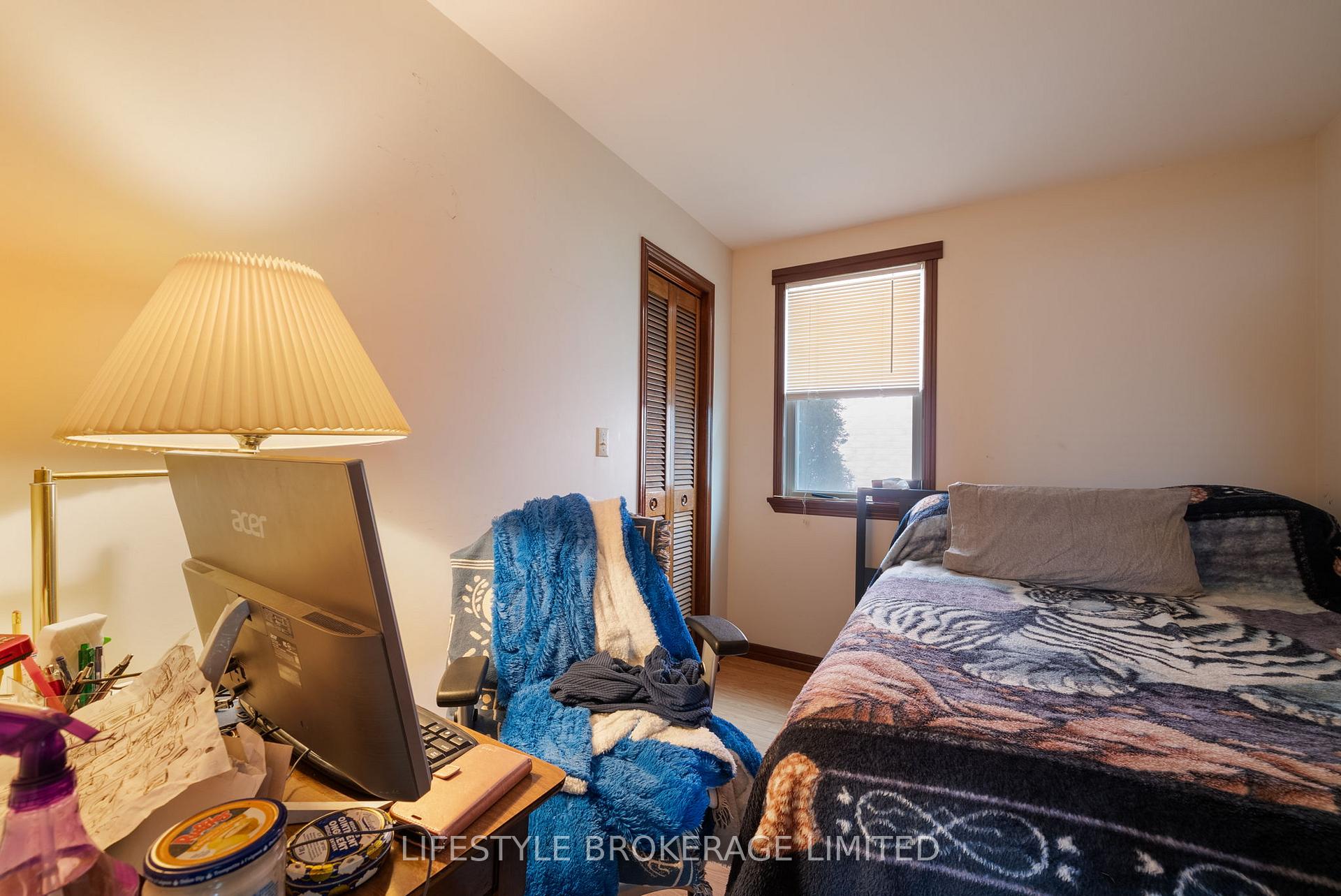 Photo 26 of 38 Tecumseh Avenue, Oshawa, Centennial — HOMEH