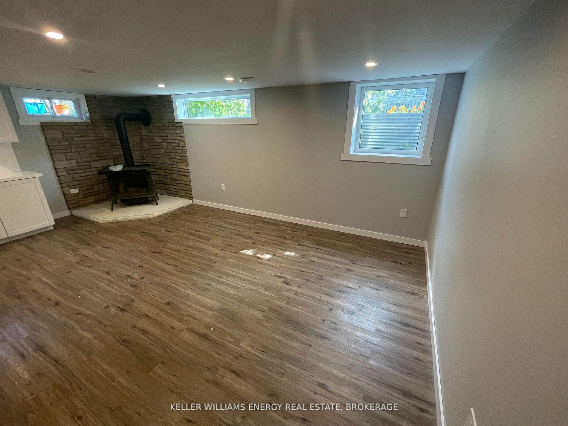Photo 5 of 589 Bond Street E, Oshawa, Eastdale — HOMEH