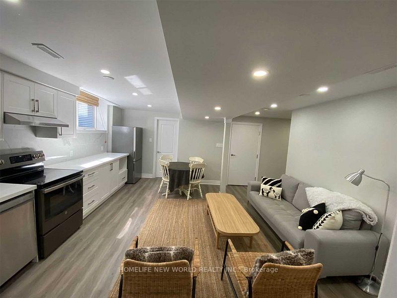 Photo 2 of Unit Bsmt, 112 Berwick Crescent, Richmond Hill, Observatory — HOMEH