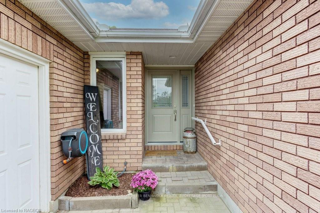 Photo 4 of 185 Albert Street, Arran-Elderslie — HOMEH