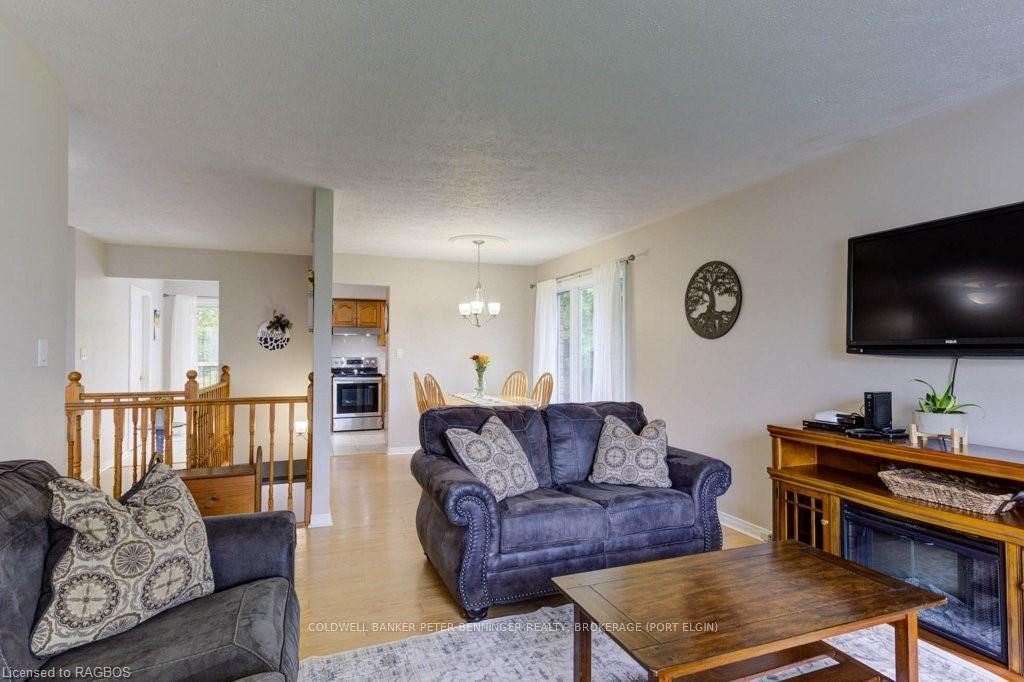 Photo 10 of 185 Albert Street, Arran-Elderslie — HOMEH