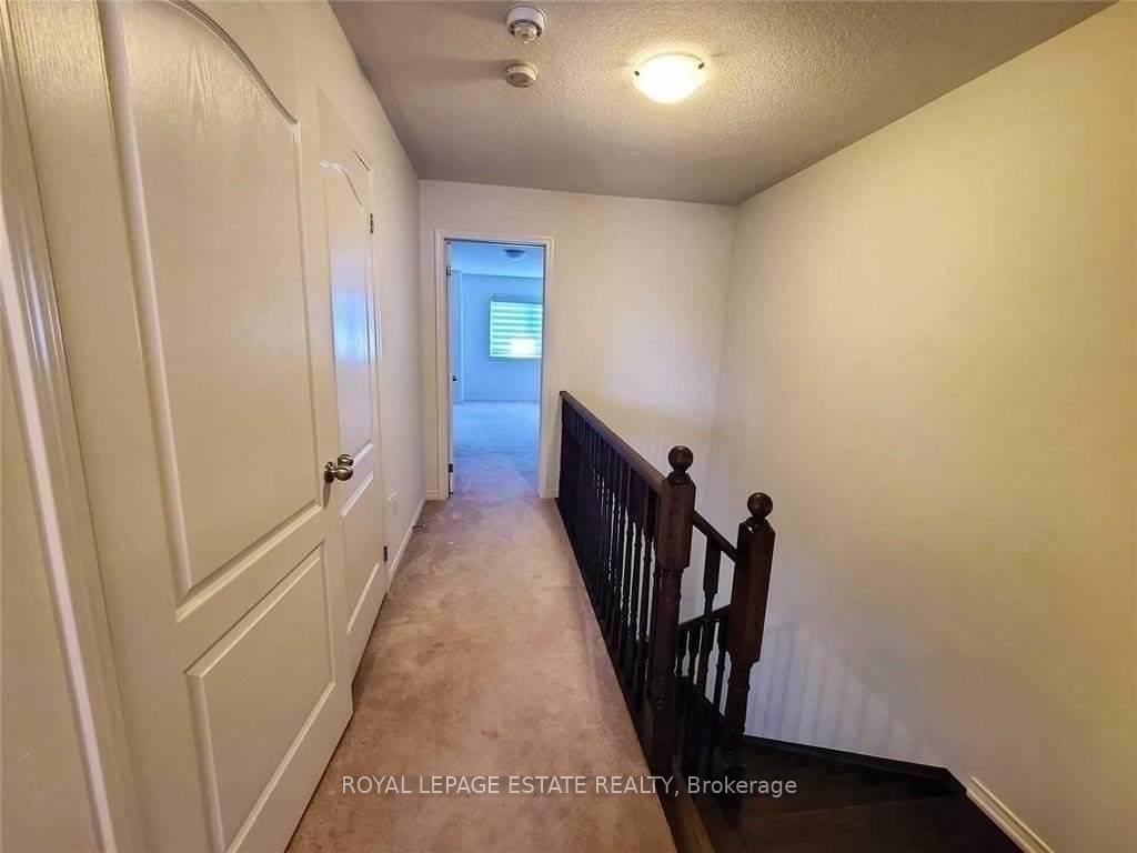 Photo 11 of 2340 Equestrian Crescent, Oshawa, Windfields — HOMEH