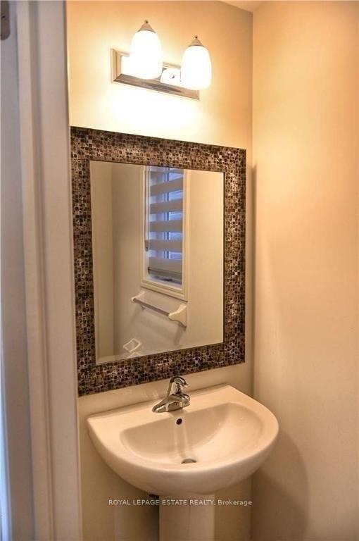 Photo 23 of 2340 Equestrian Crescent, Oshawa, Windfields — HOMEH