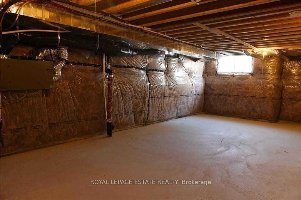 Photo 26 of 2340 Equestrian Crescent, Oshawa, Windfields — HOMEH