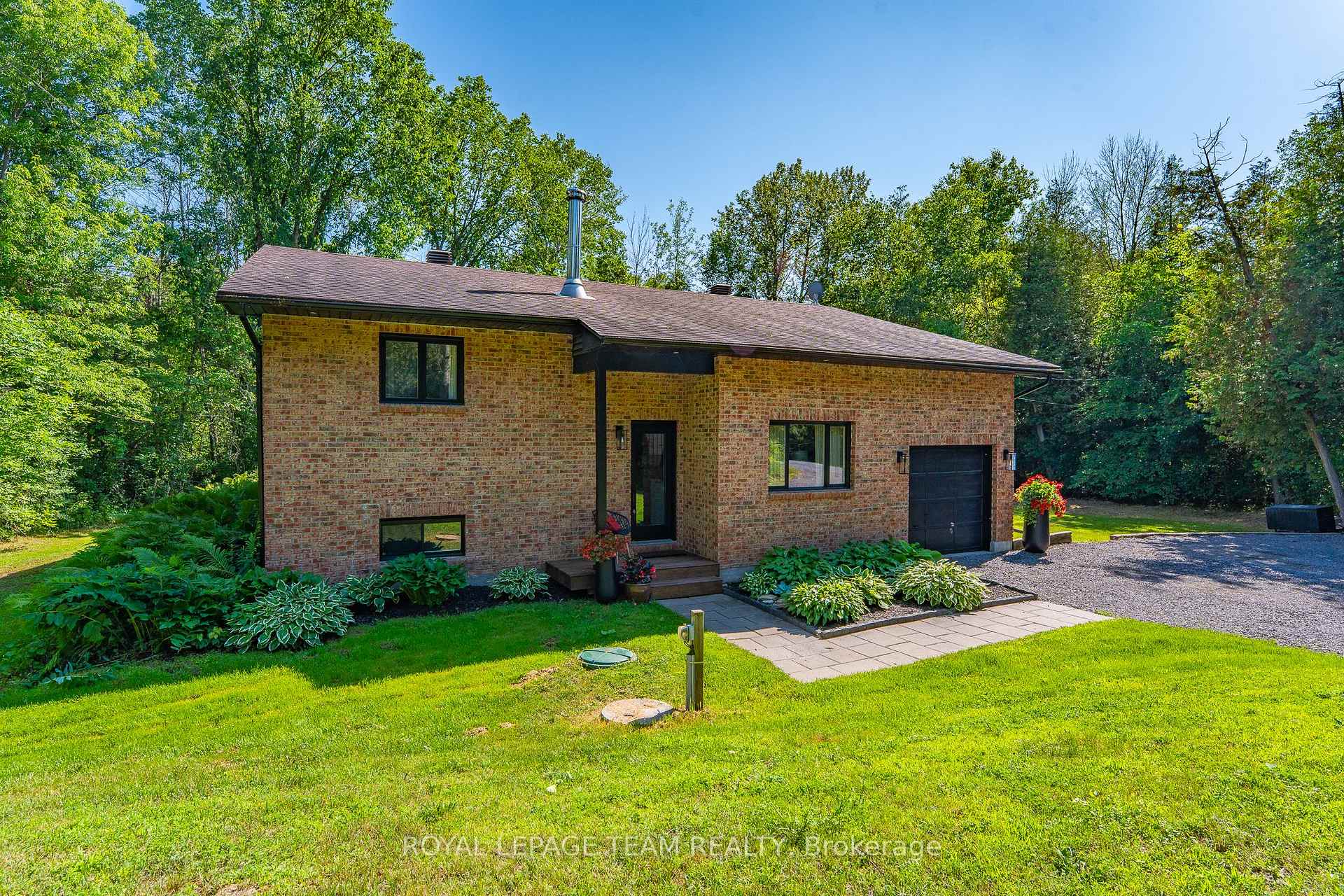 Photo 2 of 873 Ferguson Road, Beckwith, Beckwith Twp — HOMEH