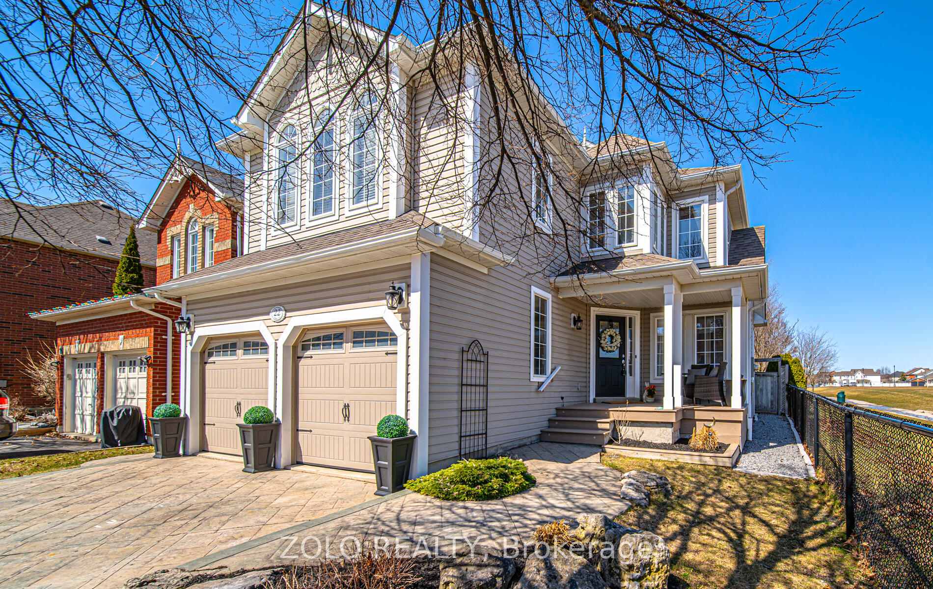 Photo 2 of 22 Downey Drive, Whitby, Brooklin — HOMEH