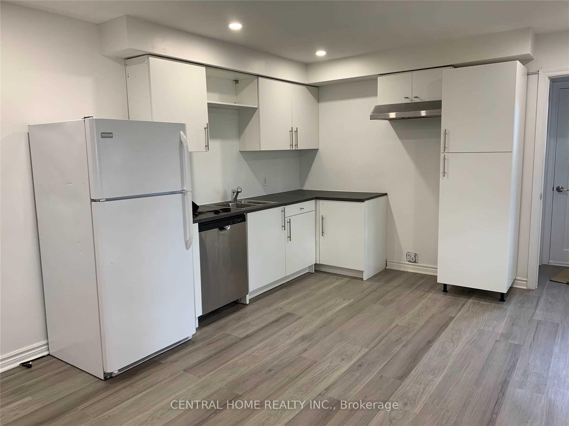 Photo 8 of 114 Bond Crescent, Richmond Hill, Oak Ridges — HOMEH