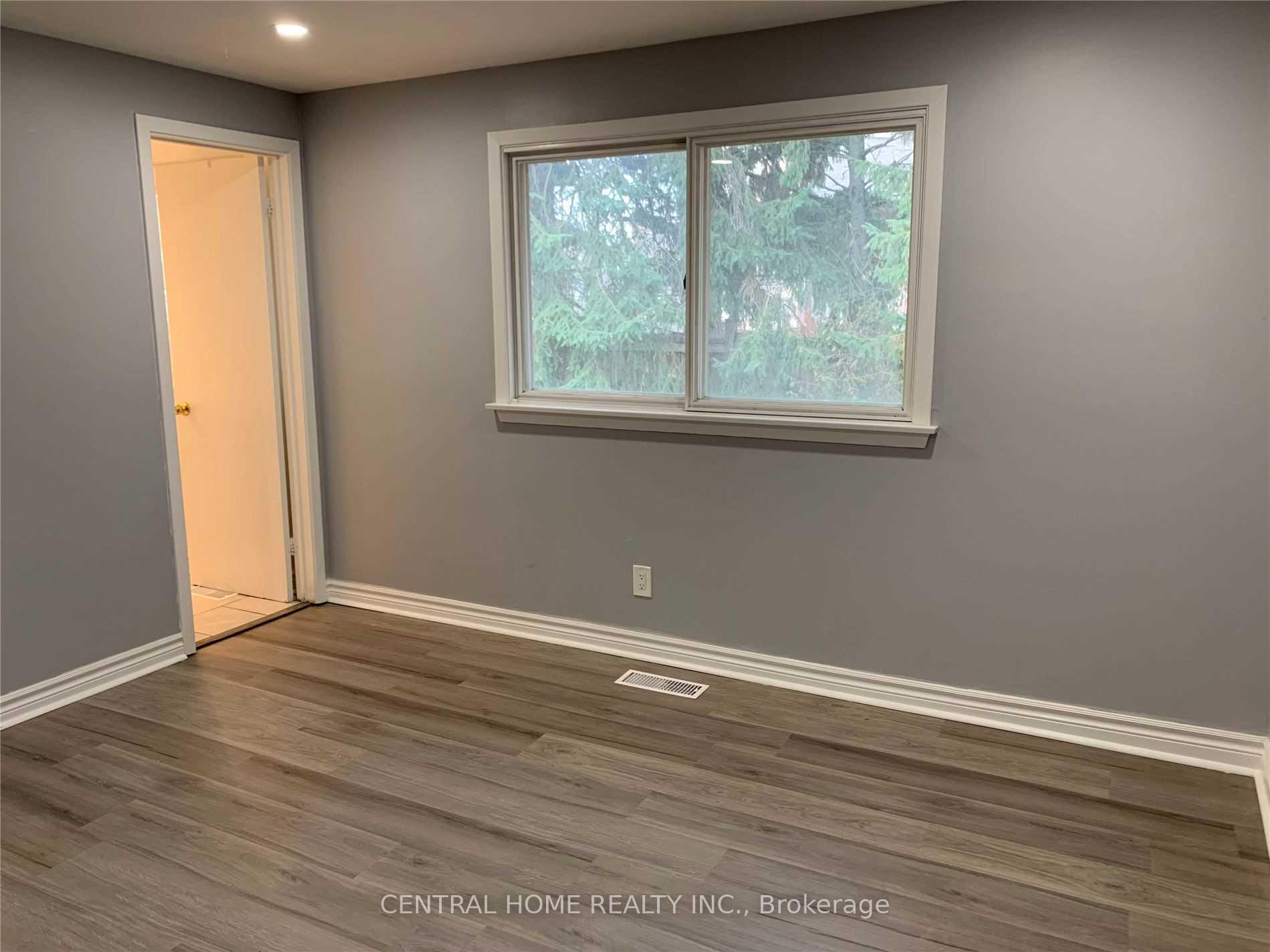 Photo 12 of 114 Bond Crescent, Richmond Hill, Oak Ridges — HOMEH