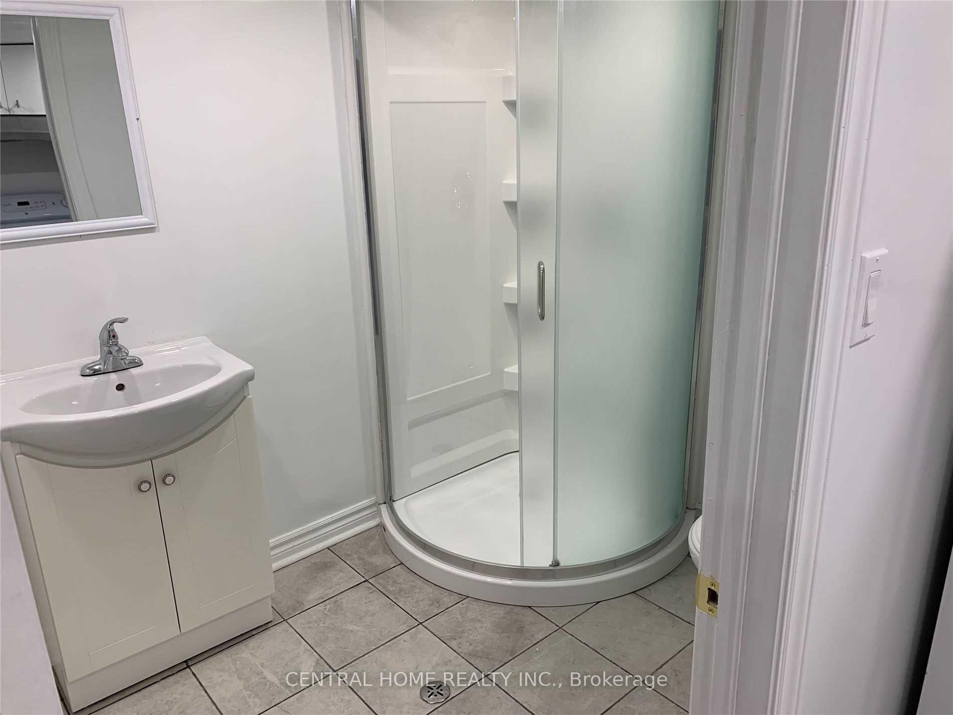 Photo 23 of 114 Bond Crescent, Richmond Hill, Oak Ridges — HOMEH
