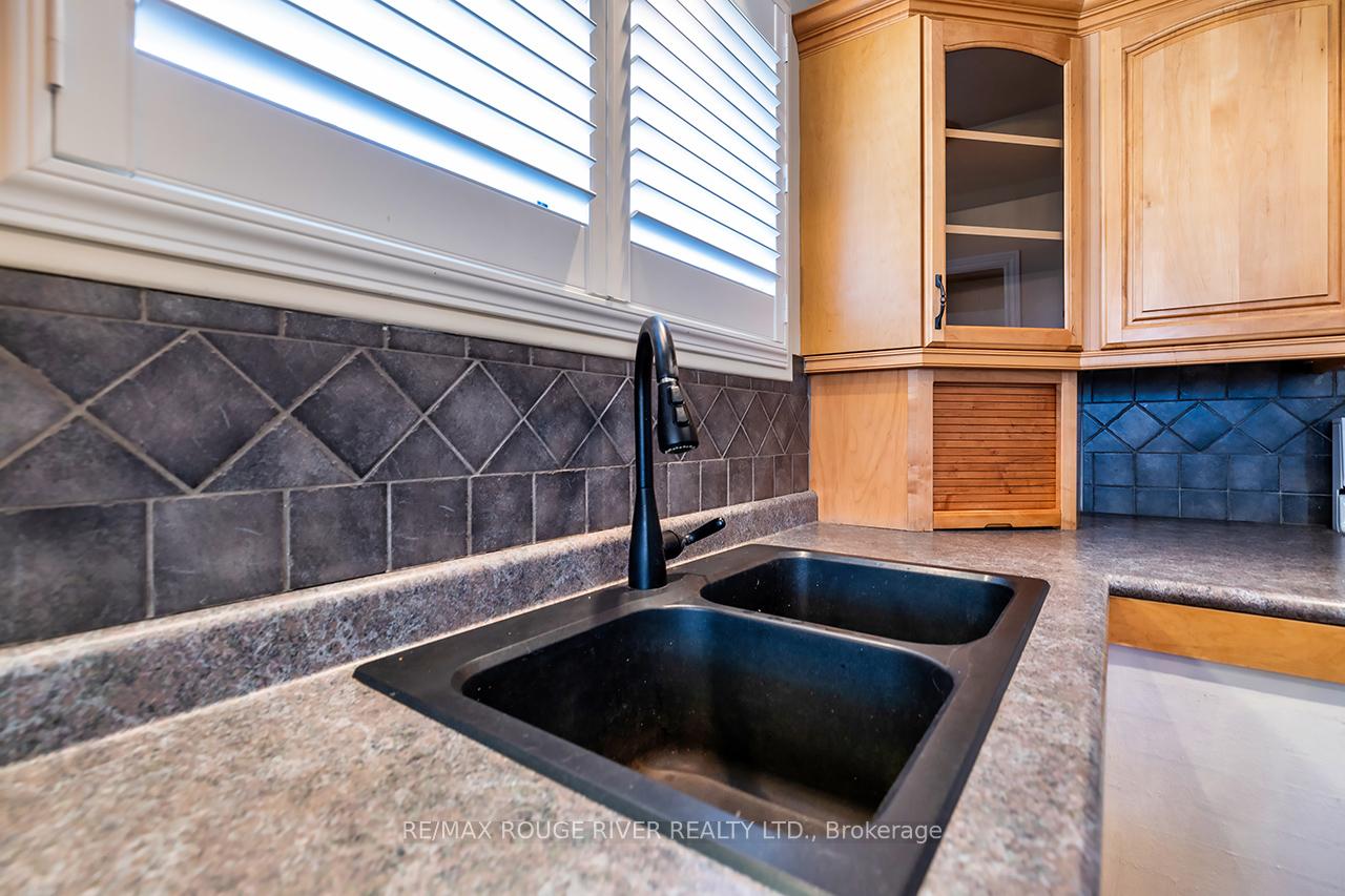 Photo 6 of 95 Keewatin Street S, Oshawa, Donevan — HOMEH