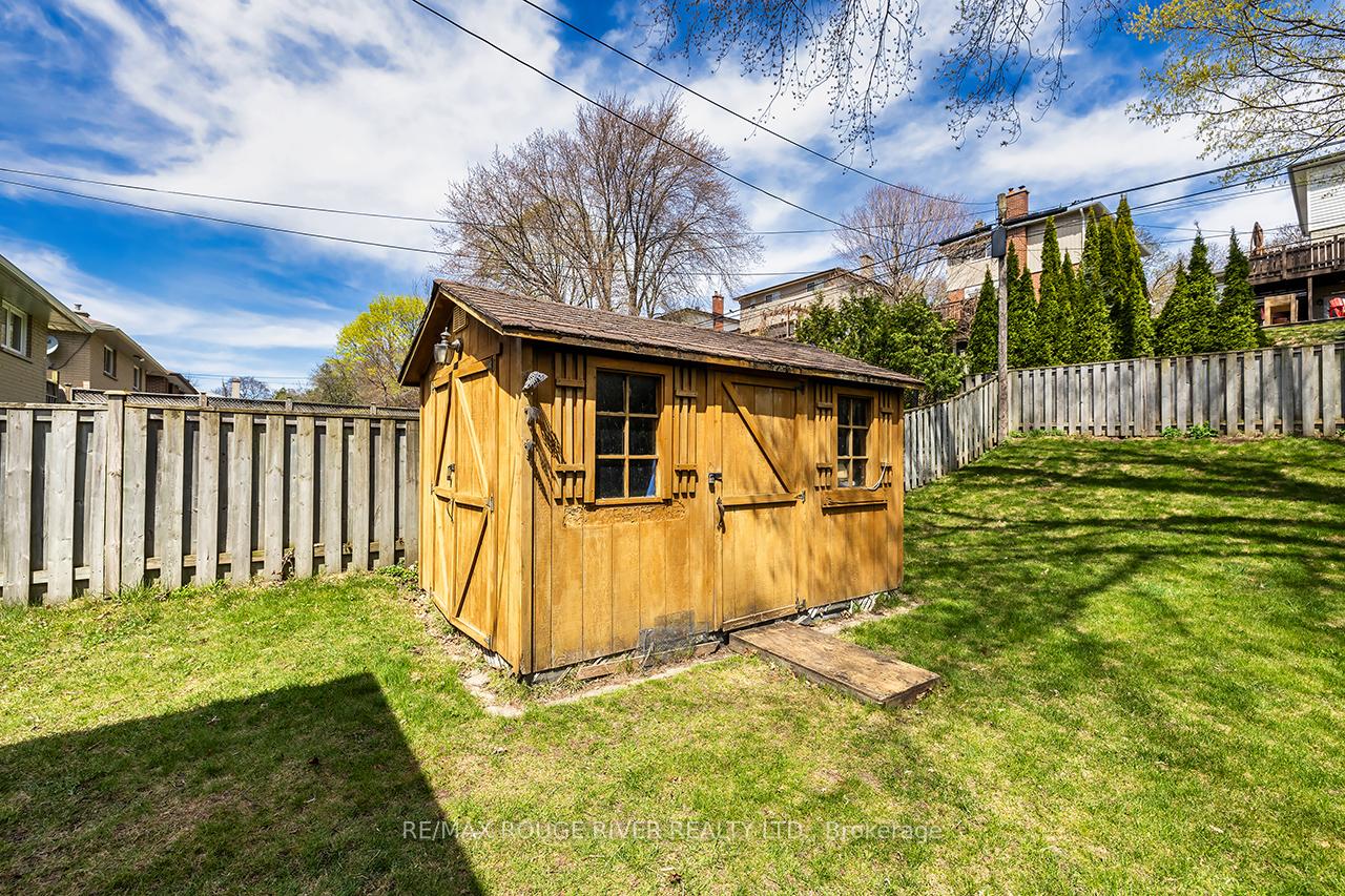Photo 27 of 95 Keewatin Street S, Oshawa, Donevan — HOMEH