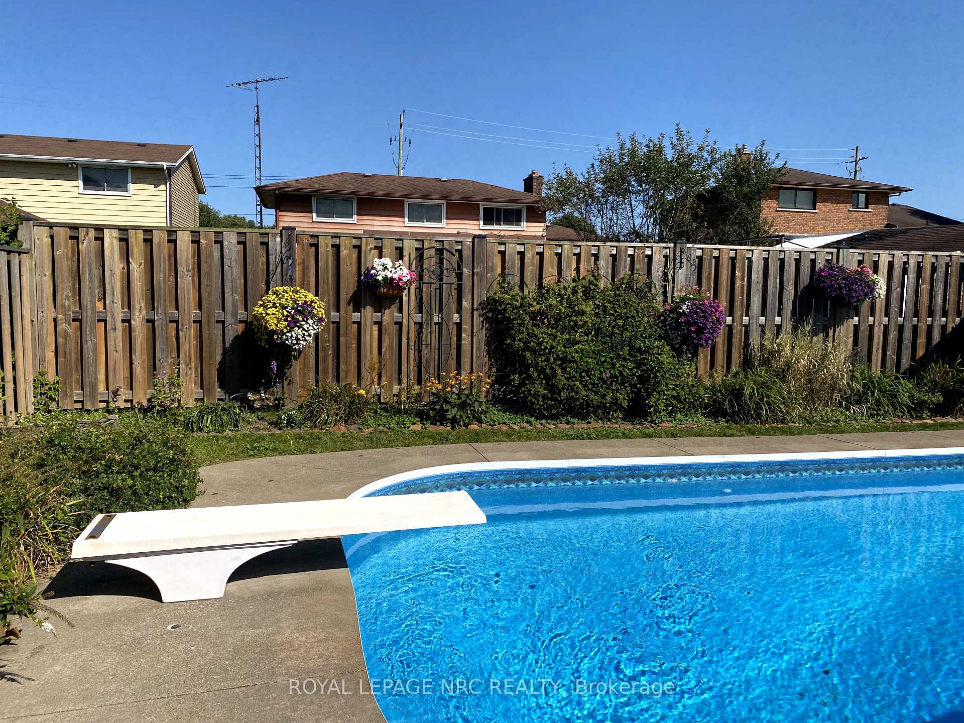 Photo 32 of 199 Michael Drive, Welland, N. Welland — HOMEH