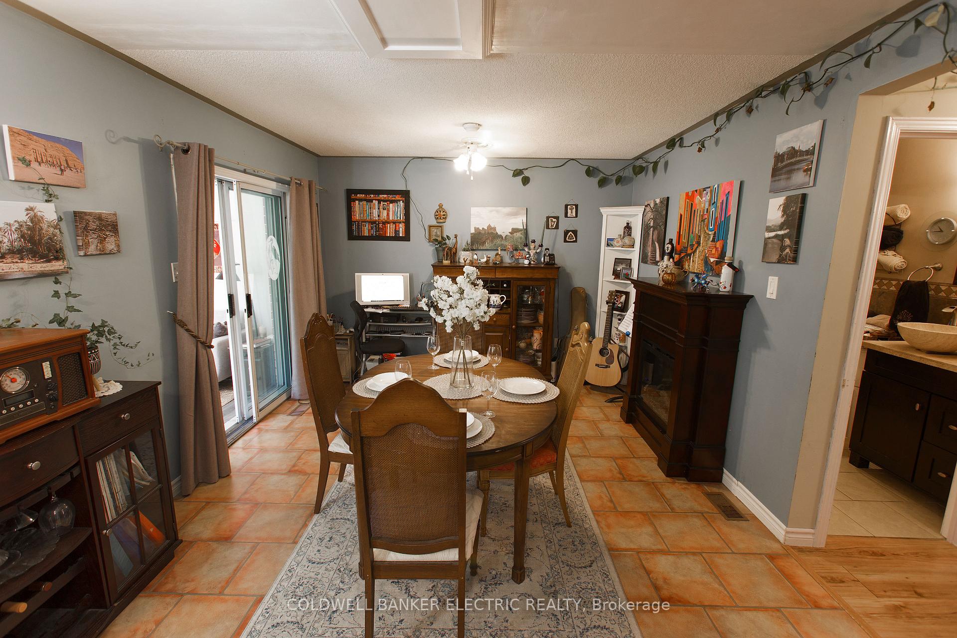 Photo 10 of 247 Towerhill Road, Peterborough, Northcrest Ward 5 — HOMEH