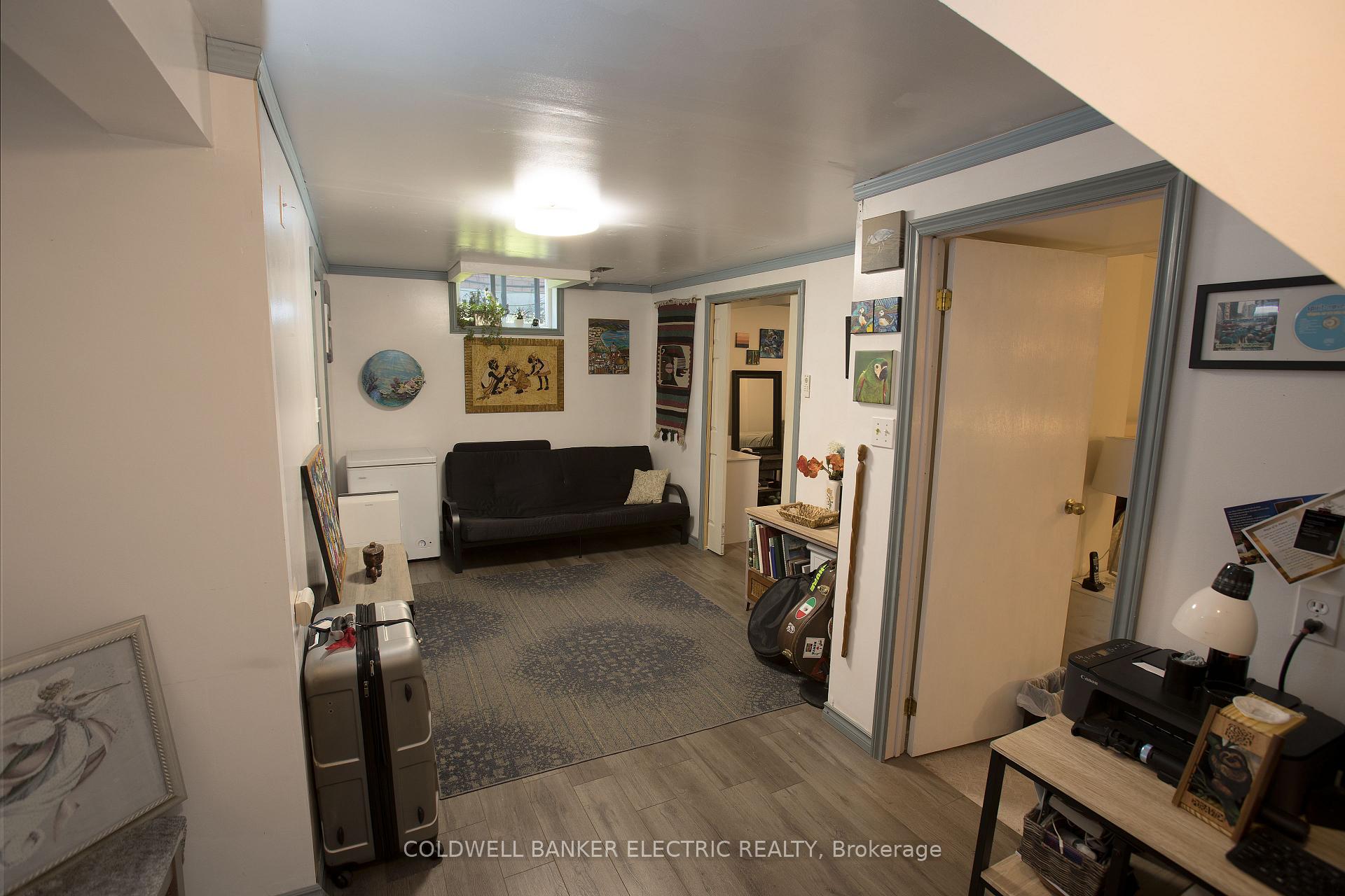 Photo 15 of 247 Towerhill Road, Peterborough, Northcrest Ward 5 — HOMEH