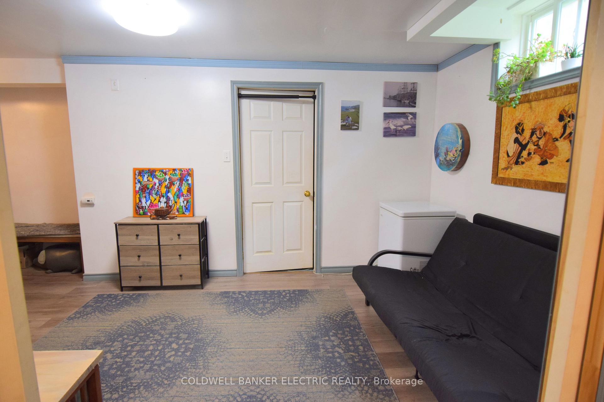 Photo 16 of 247 Towerhill Road, Peterborough, Northcrest Ward 5 — HOMEH