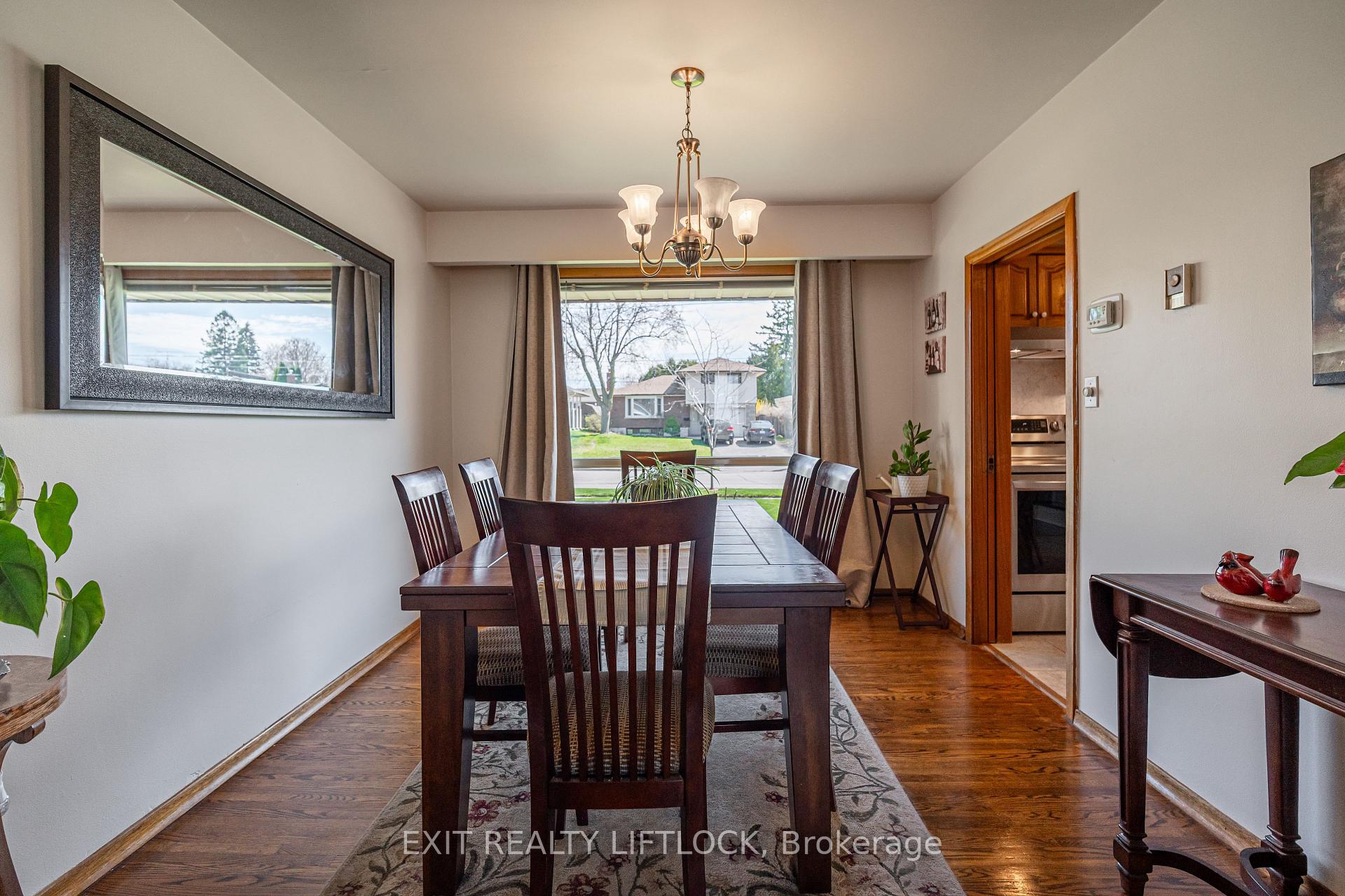 Photo 8 of 110 Labrador Drive, Oshawa, Donevan — HOMEH