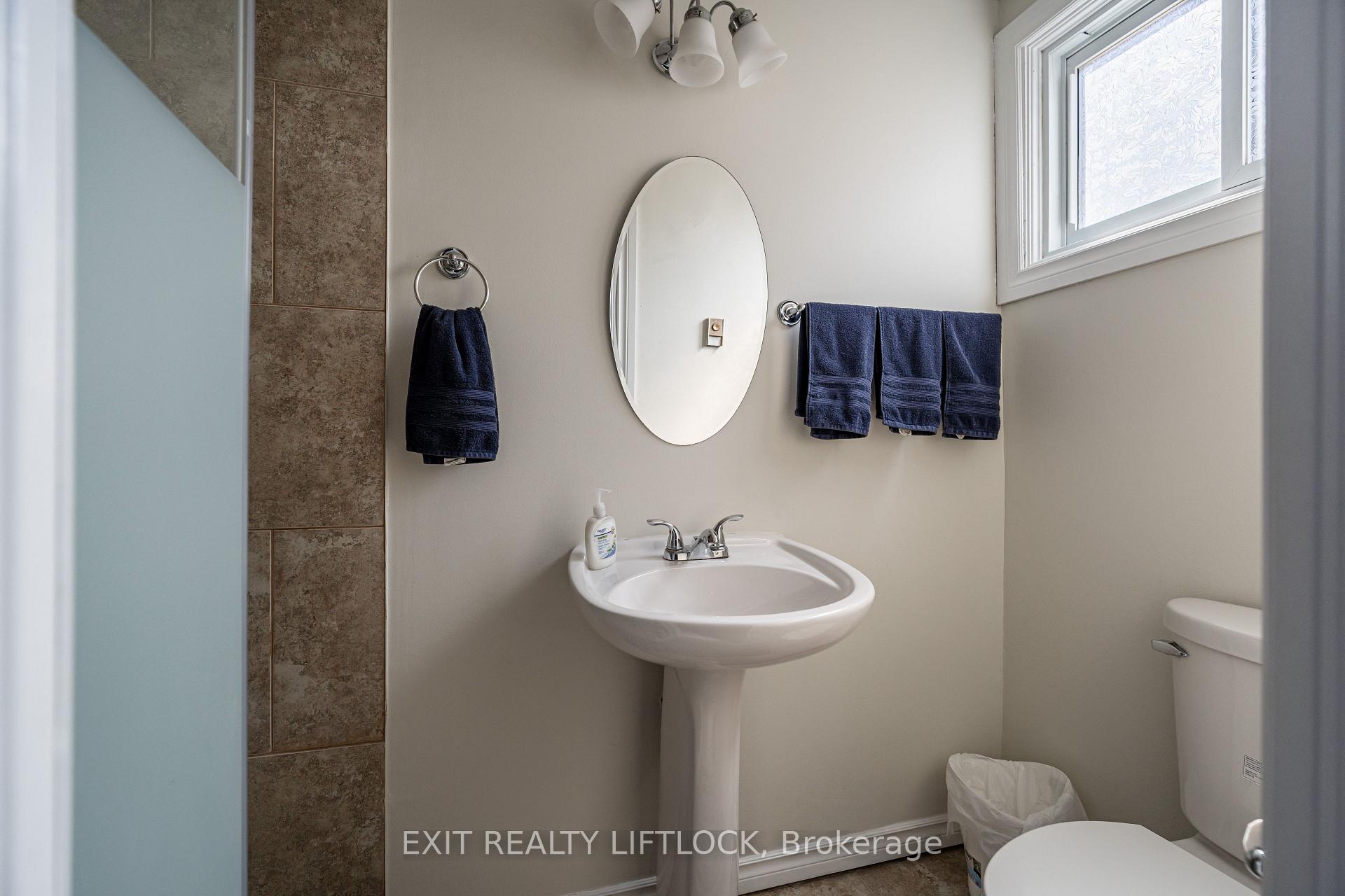 Photo 12 of 110 Labrador Drive, Oshawa, Donevan — HOMEH