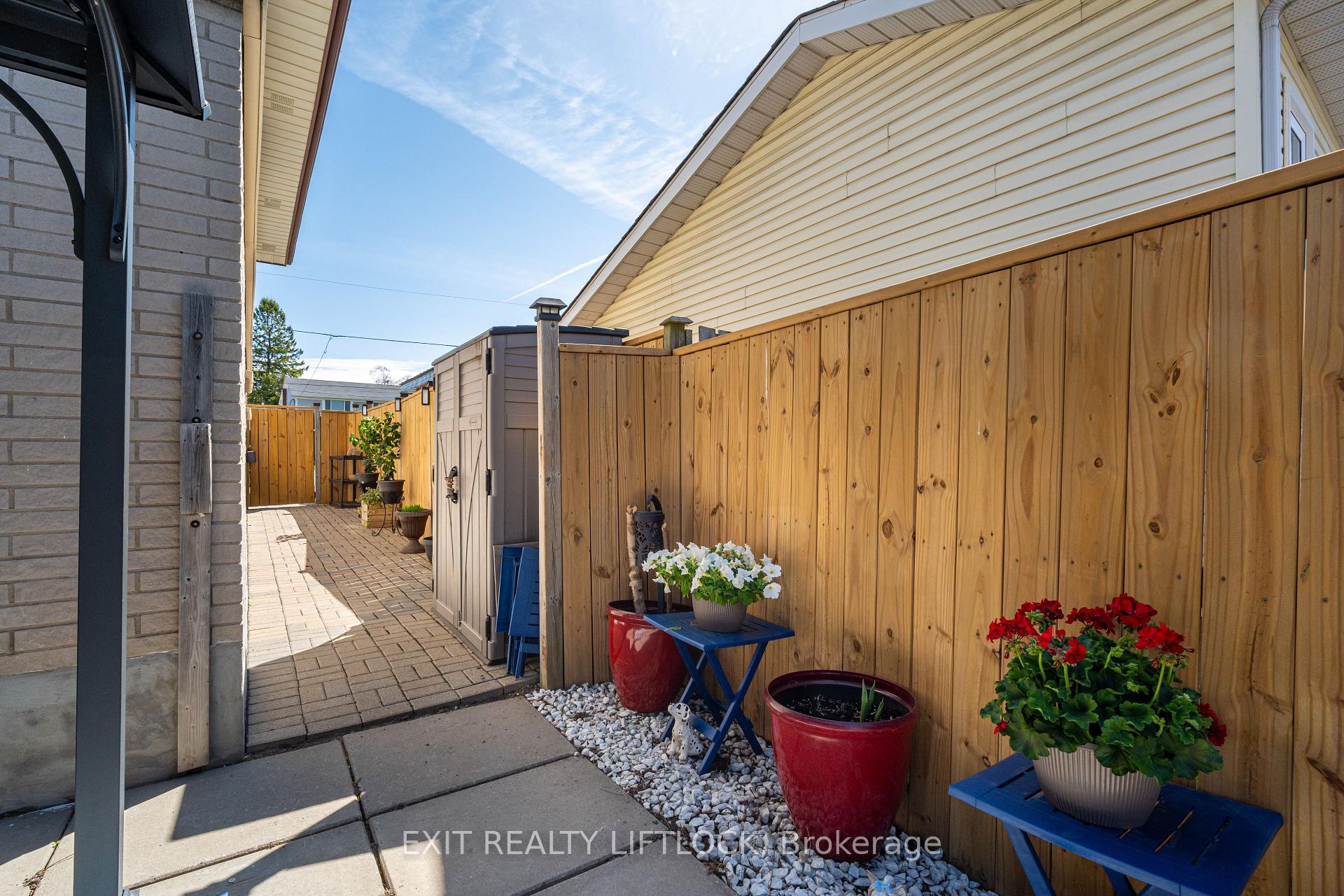 Photo 25 of 110 Labrador Drive, Oshawa, Donevan — HOMEH