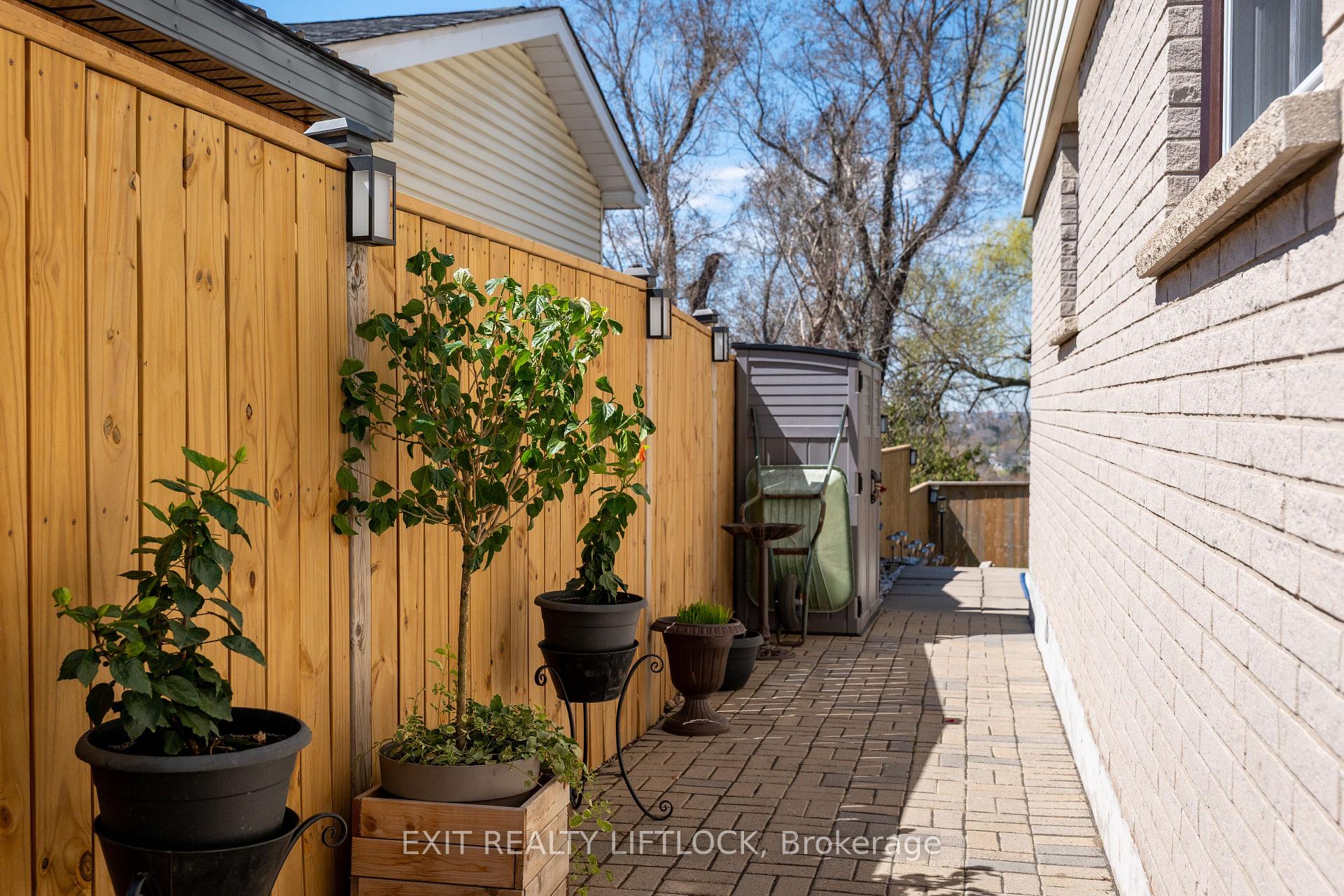 Photo 26 of 110 Labrador Drive, Oshawa, Donevan — HOMEH