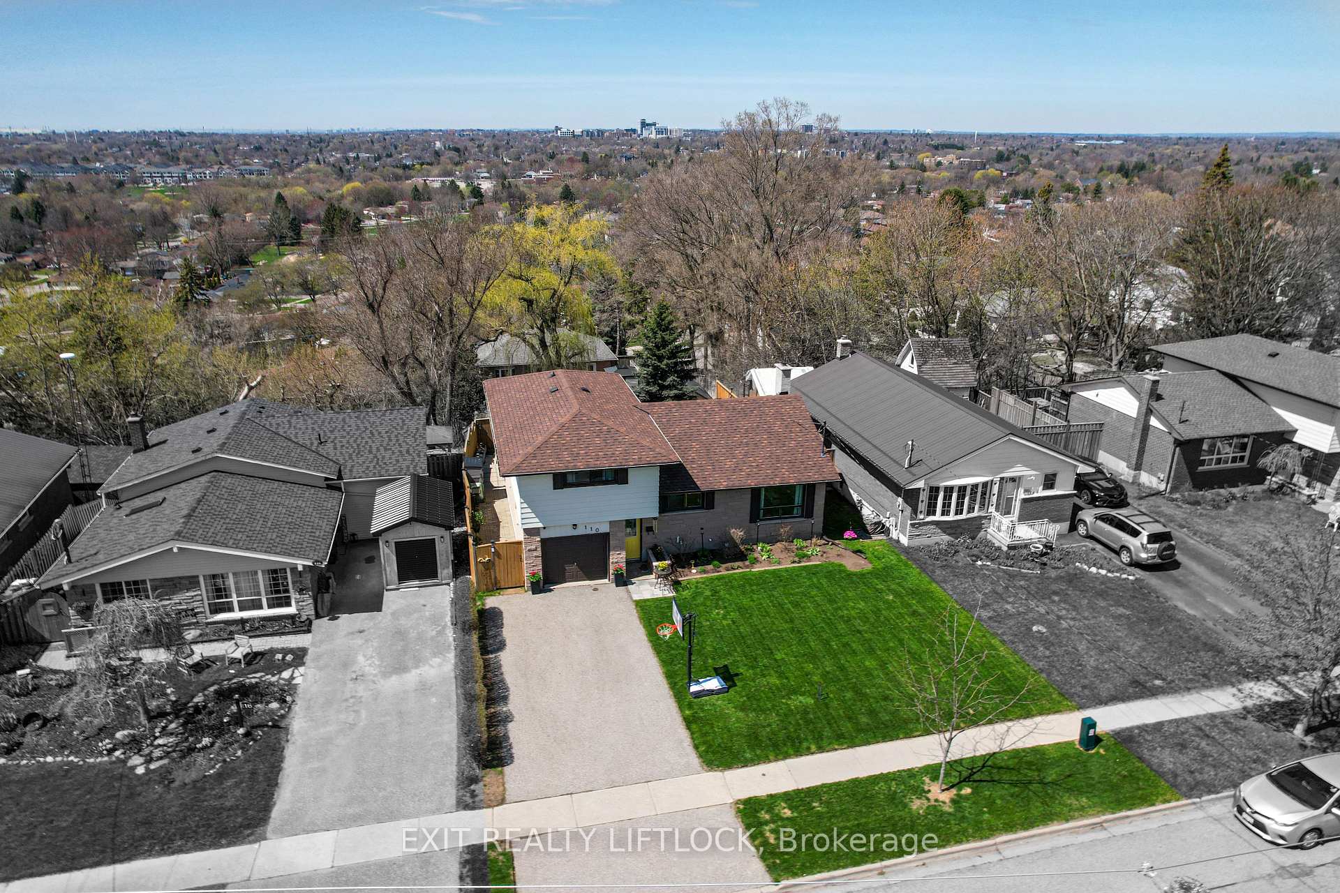 Photo 28 of 110 Labrador Drive, Oshawa, Donevan — HOMEH