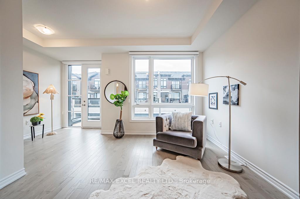 Photo 13 of 14 Lake Trail Way, Whitby, Brooklin — HOMEH