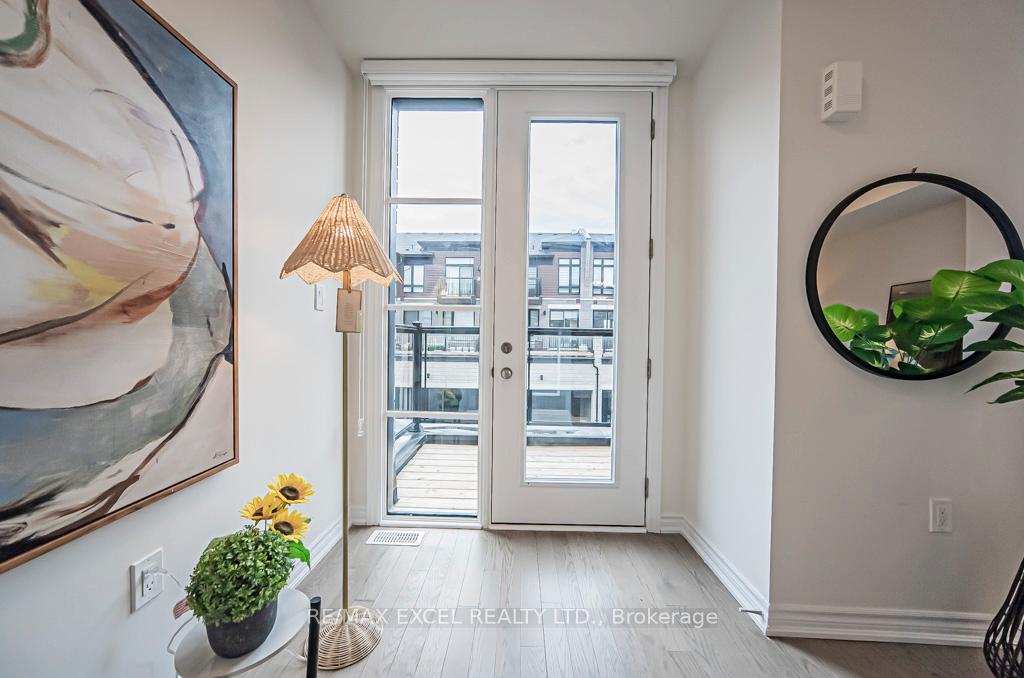 Photo 15 of 14 Lake Trail Way, Whitby, Brooklin — HOMEH