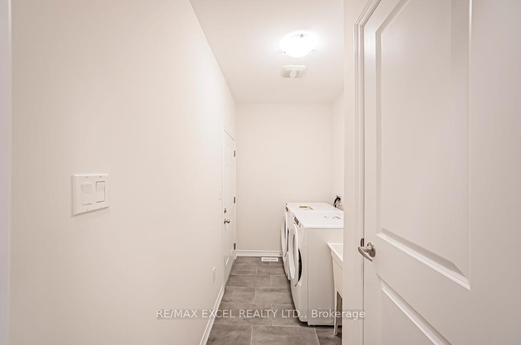 Photo 31 of 14 Lake Trail Way, Whitby, Brooklin — HOMEH