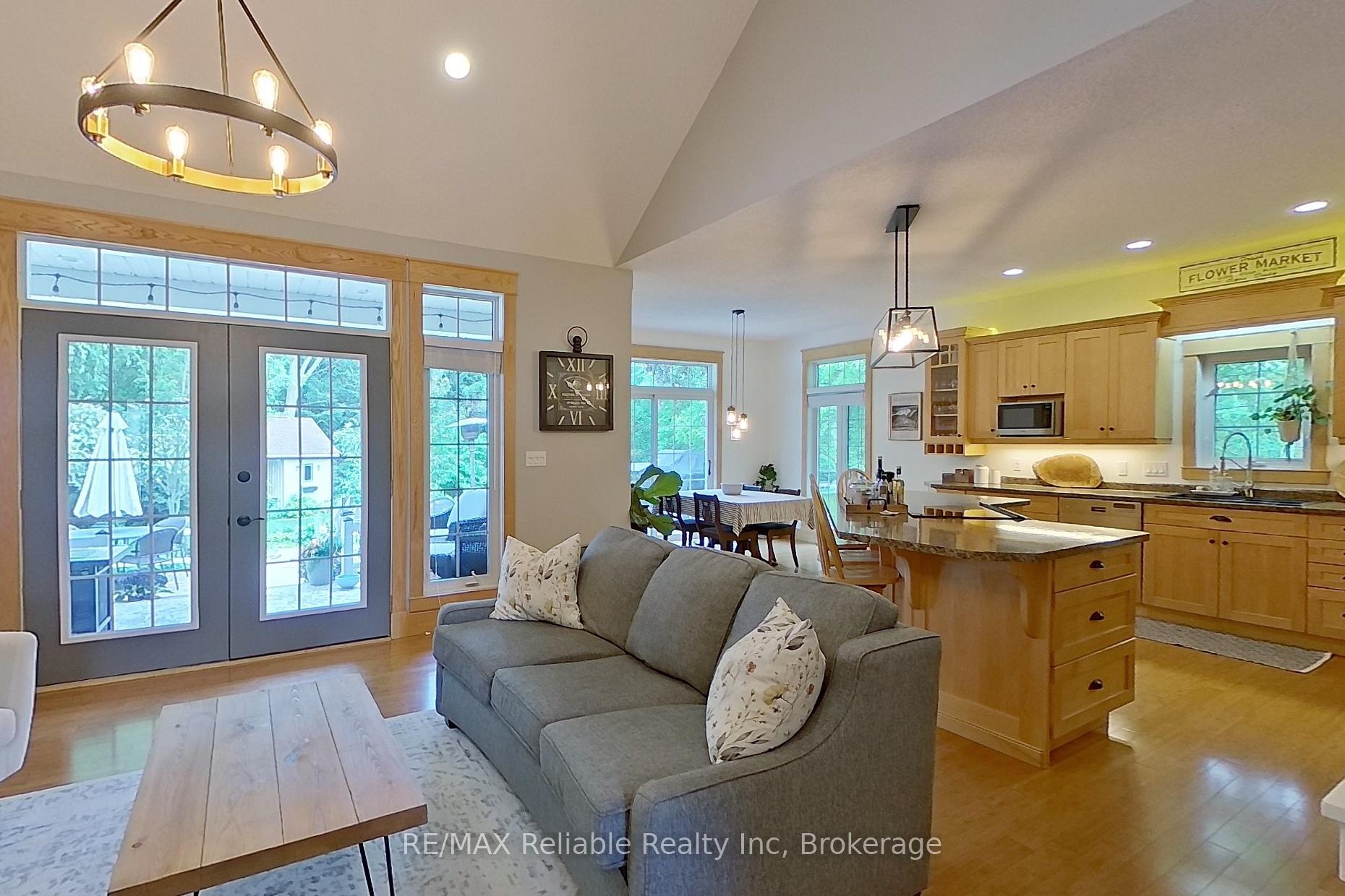 Photo 41 of 11 Ducharme Crescent, Bluewater, Bayfield — HOMEH