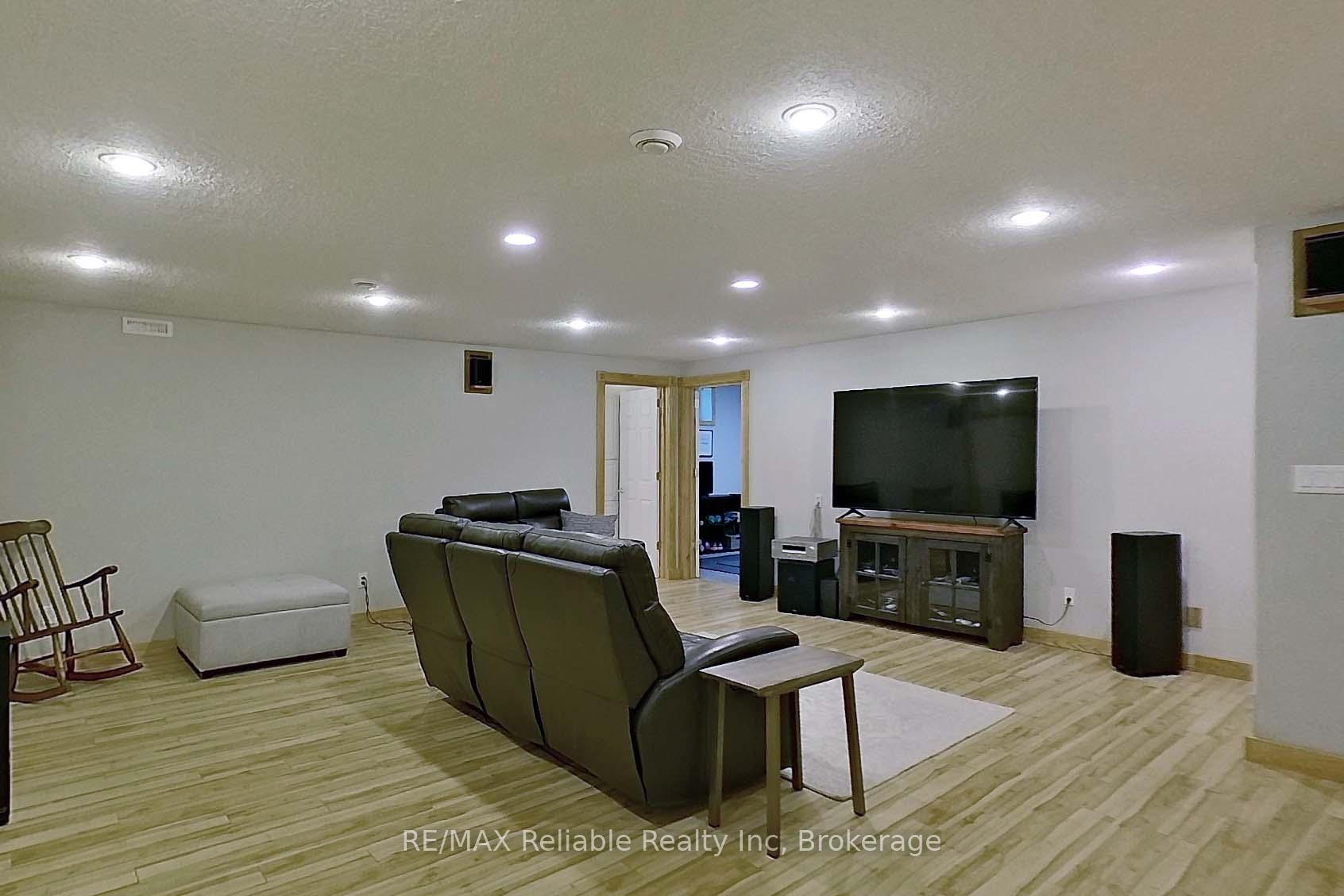 Photo 22 of 11 Ducharme Crescent, Bluewater, Bayfield — HOMEH