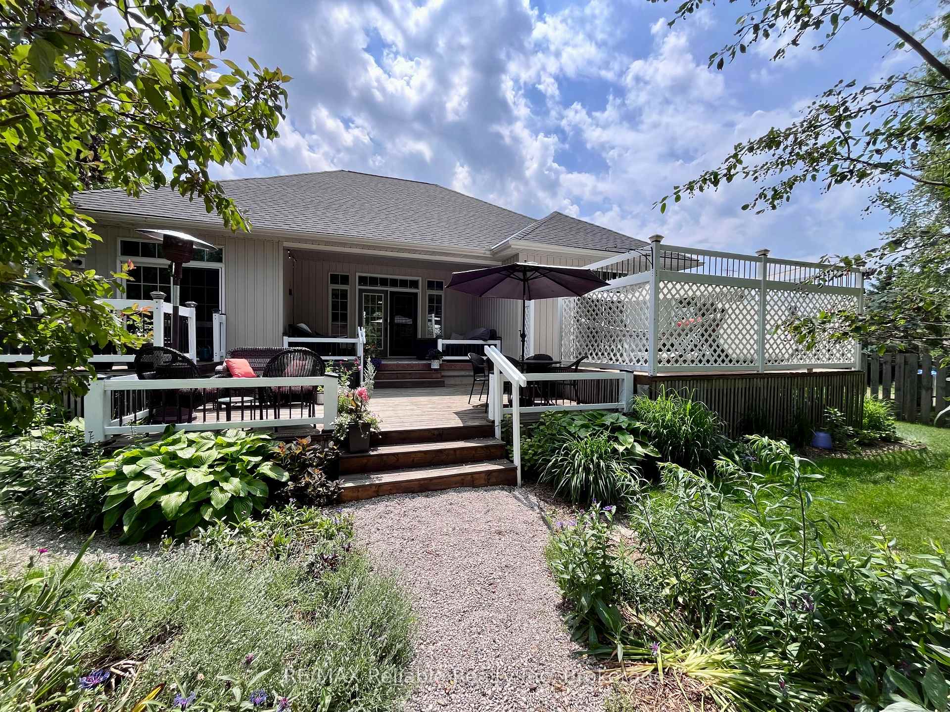 Photo 39 of 11 Ducharme Crescent, Bluewater, Bayfield — HOMEH
