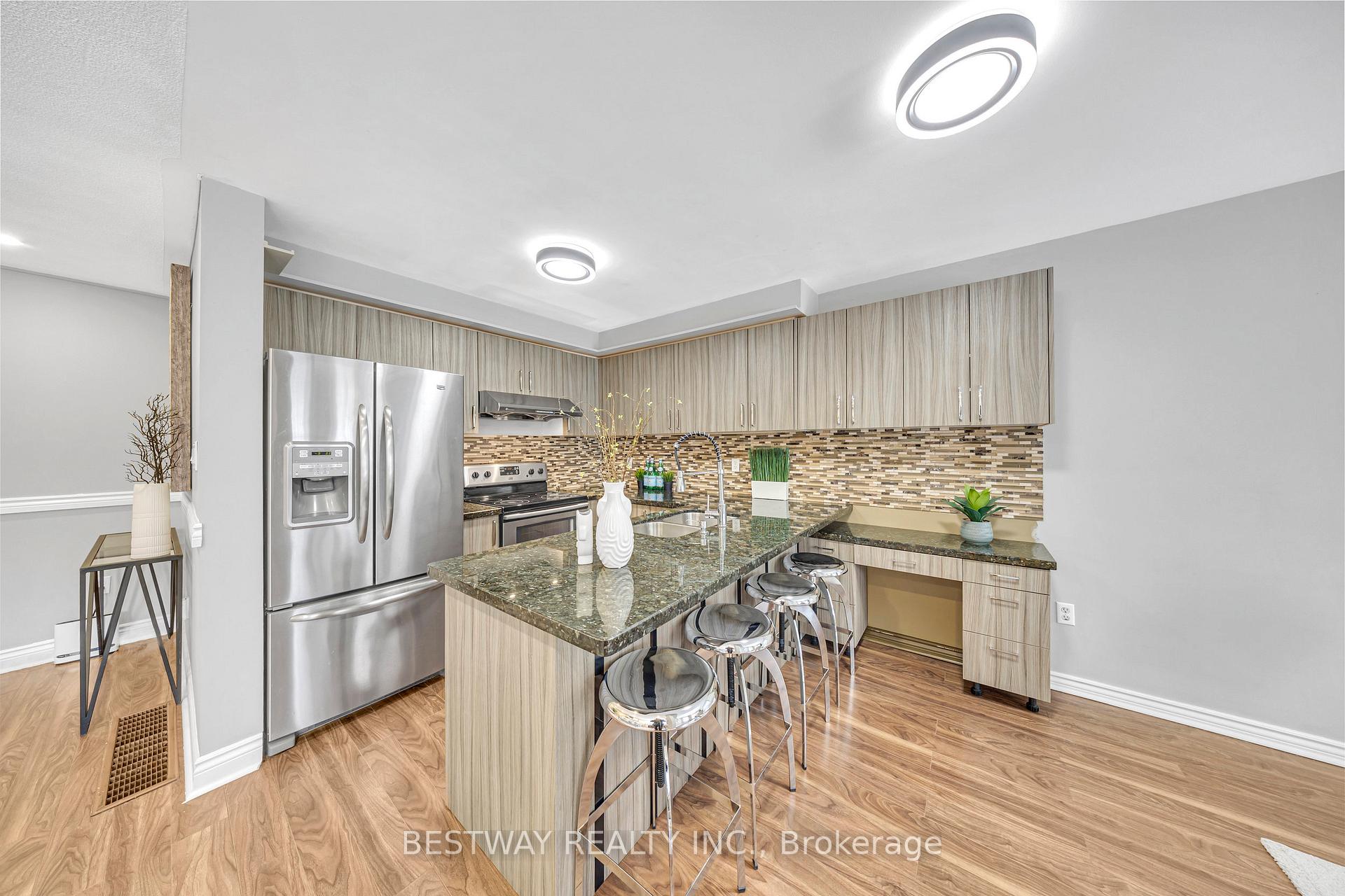 Photo 9 of 91 Zachary Place, Whitby, Brooklin — HOMEH